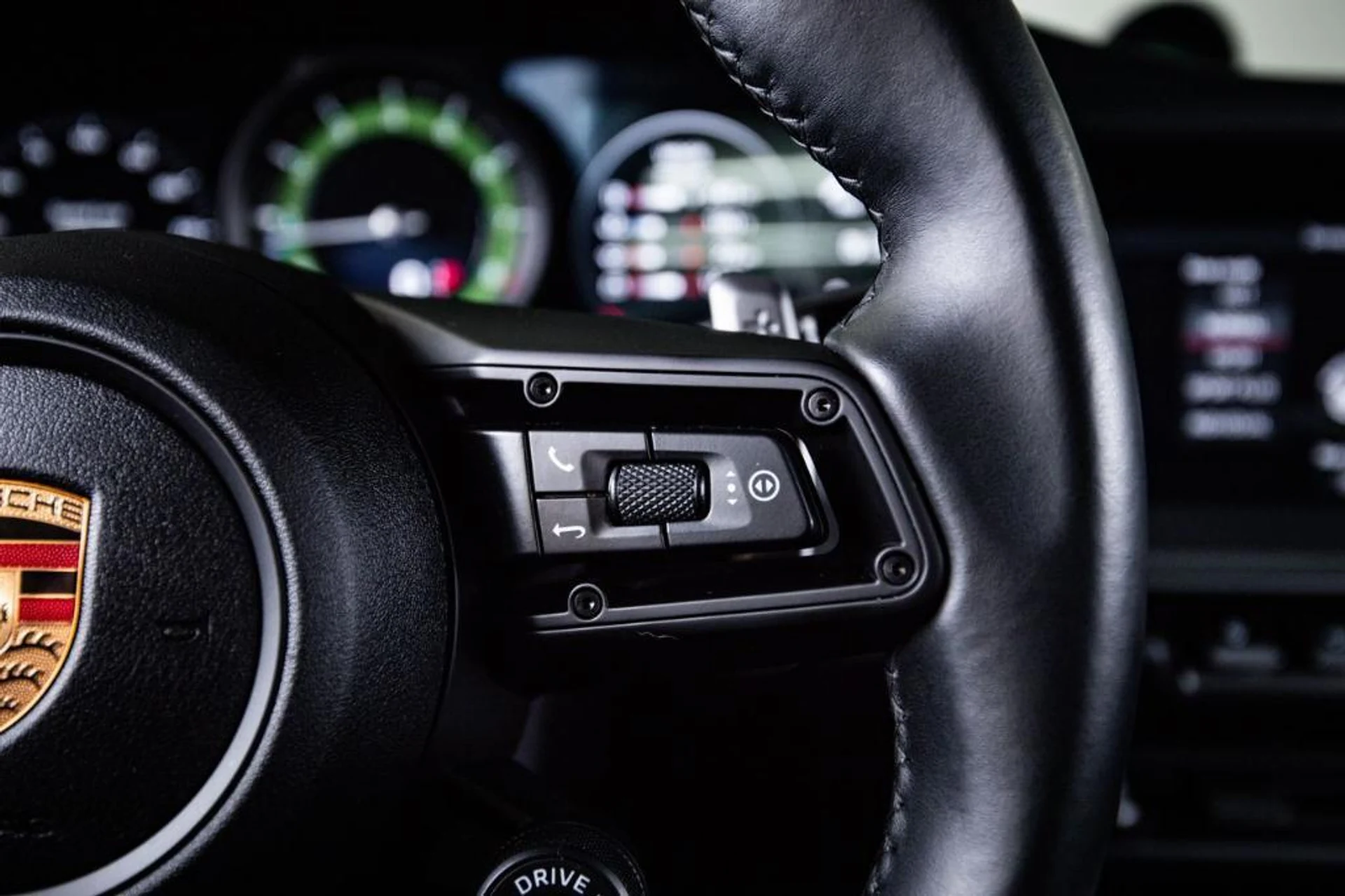 mph015_2925668819_h_F_Ne_VR_Tj_XE_Ju3u_Qq_Rw9r_I_Ti_Mz_Xo_dbcaba91bc