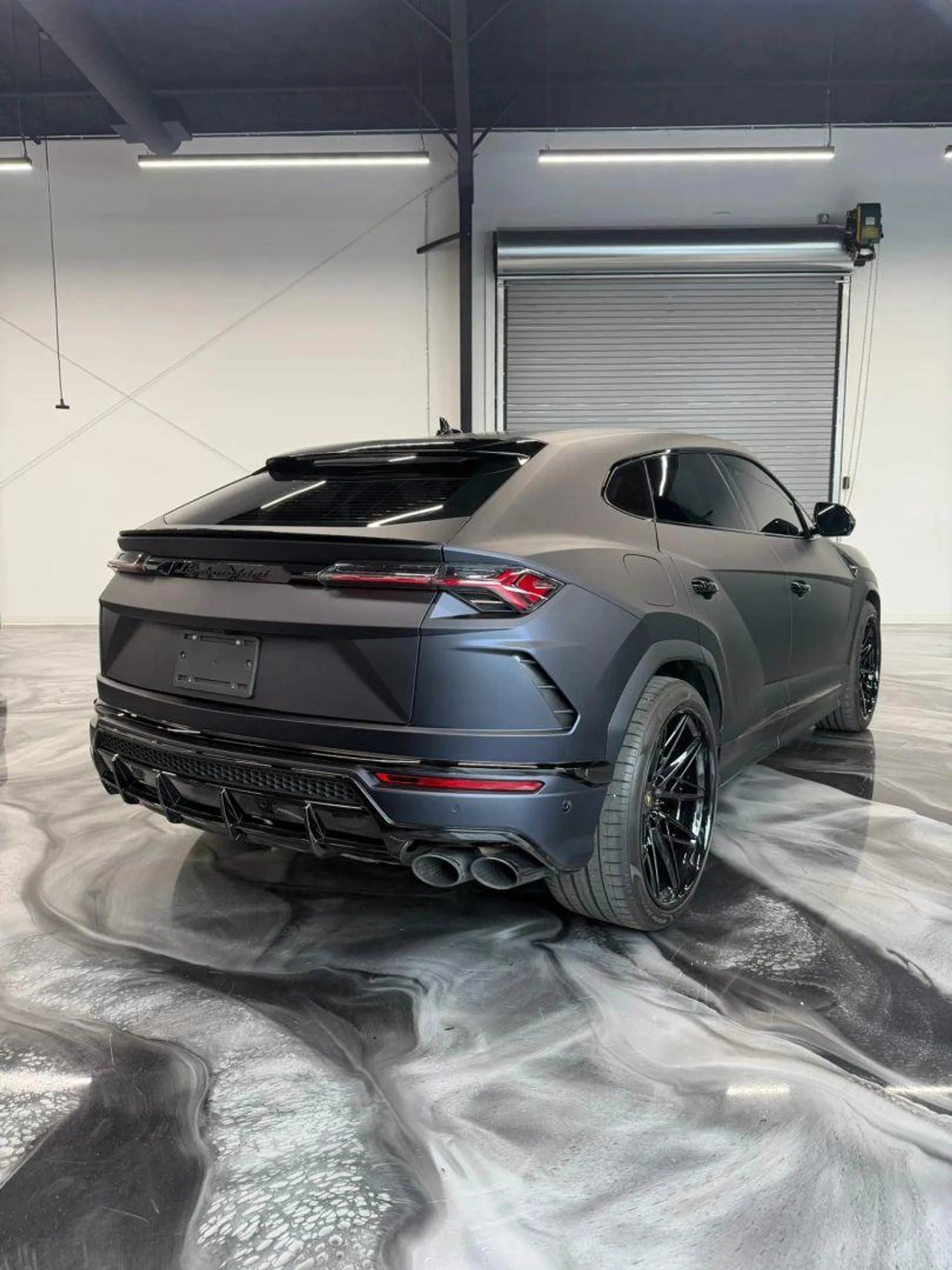 mph015_2925912279_Used_2022_Lamborghini_Urus_Sport_Utility_4_D_1784762921_1e16790d2a