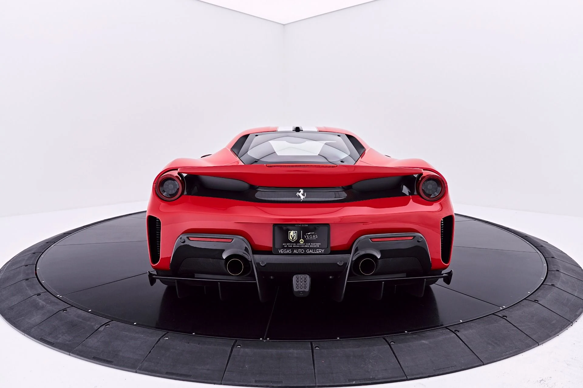 mph015_2927000216_Used_2020_Ferrari_488_Pista_1783794207_4bafbda07a