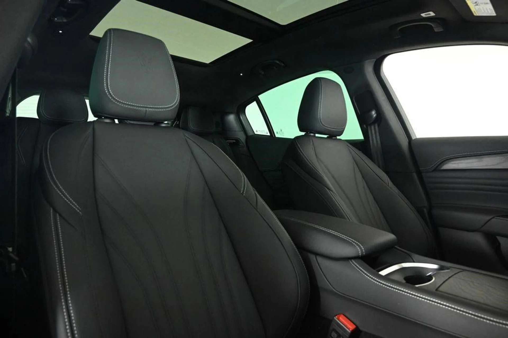 mph015_292974438_new_2025_maserati_grecale_awd_11350_22975645_15_1024_83d4d3d7b1