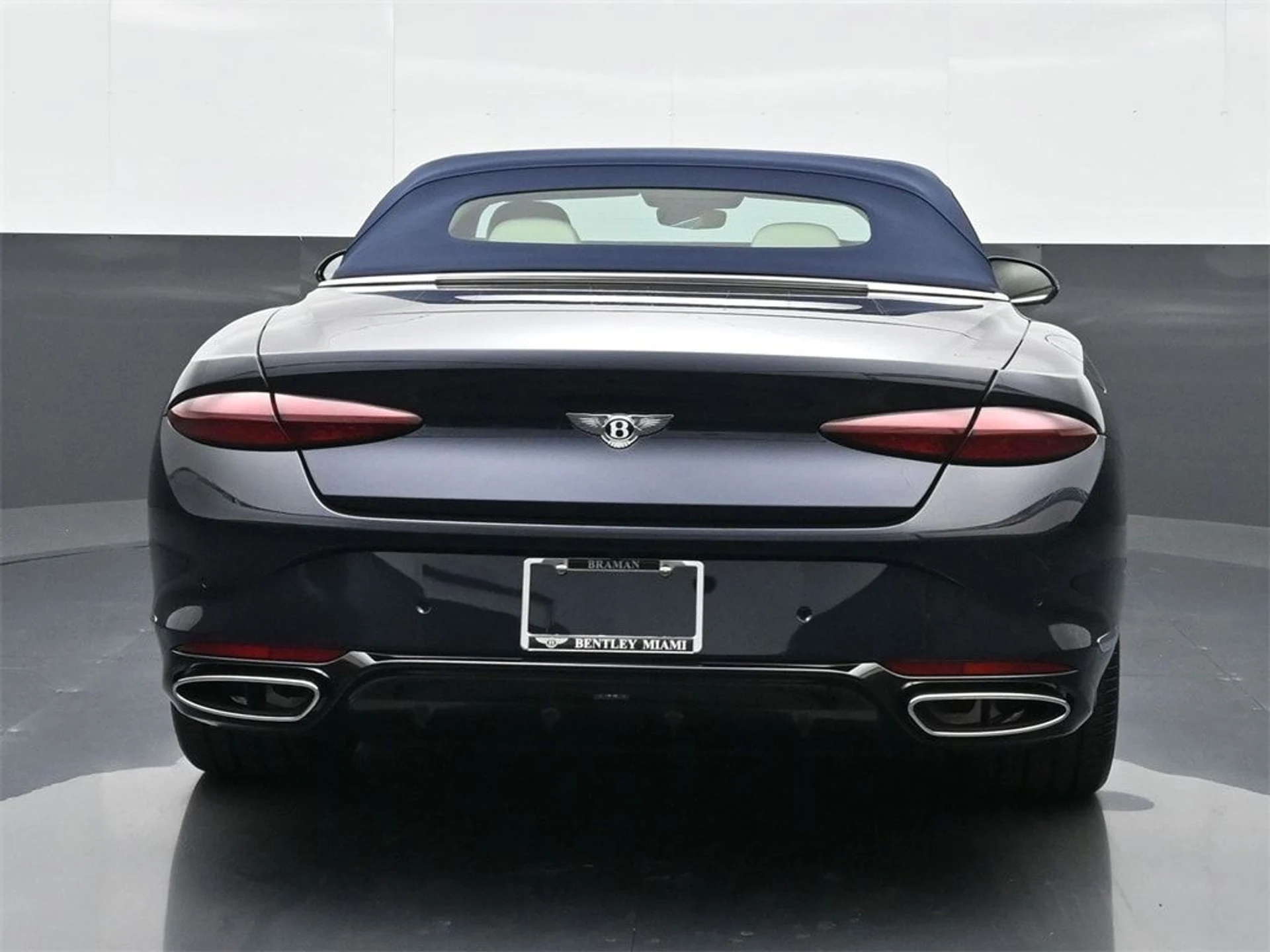 mph015_2944486351_c21262c556d07495821e0d841b6f022fx_7af3fc137f