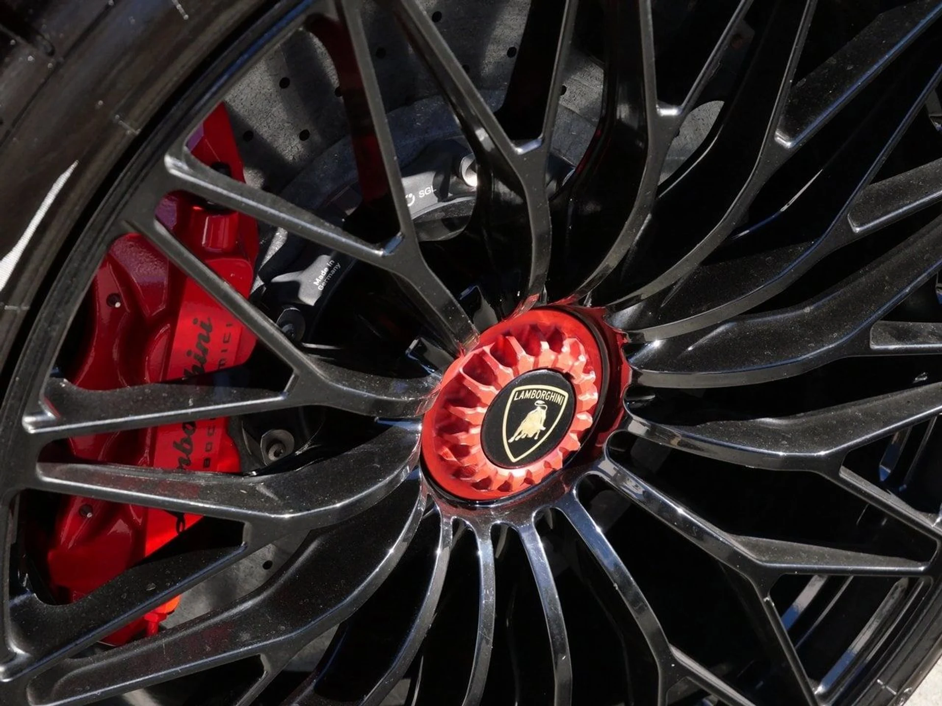 mph015_2948716223_2094814be948dc898ed791b28f2b8f00x_d7b4eca5d2