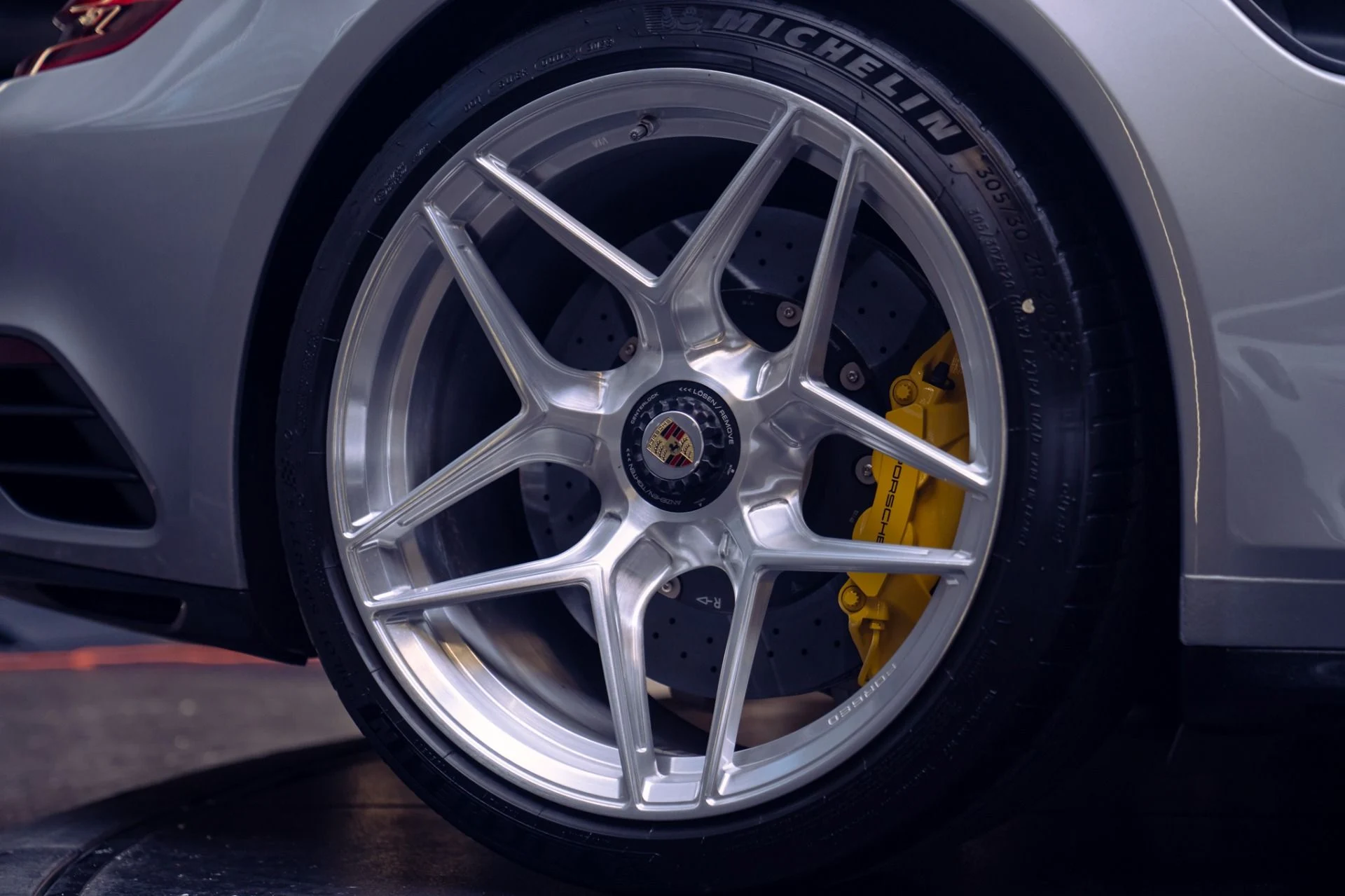 mph015_2955447972_Used_2019_Porsche_911_Turbo_S_Forged_Center_Lock_Wheels_1790030302_cee1499efa