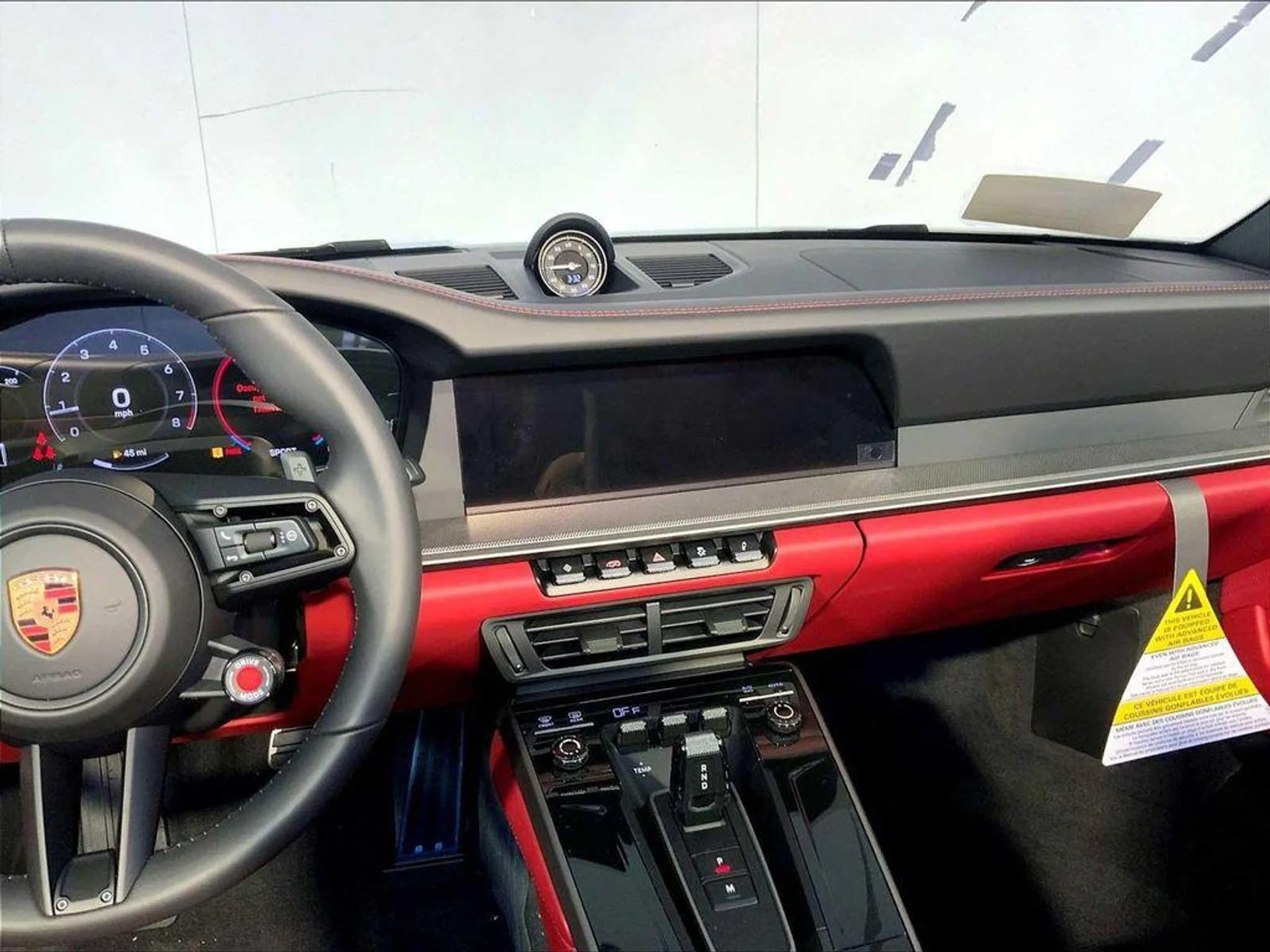 mph015_296809272_r_Eg_Jxjs_Xj6_He_10y_Cmacacpx_BLI_66ccfb0c18