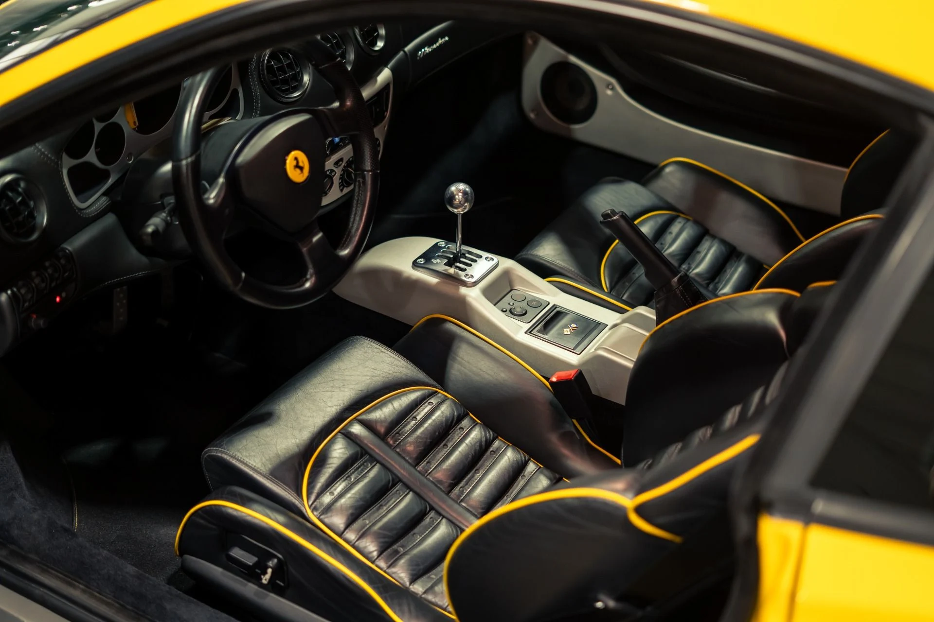 mph015_2970438785_Used_2001_Ferrari_360_Modena_1781026653_58d9ce3719