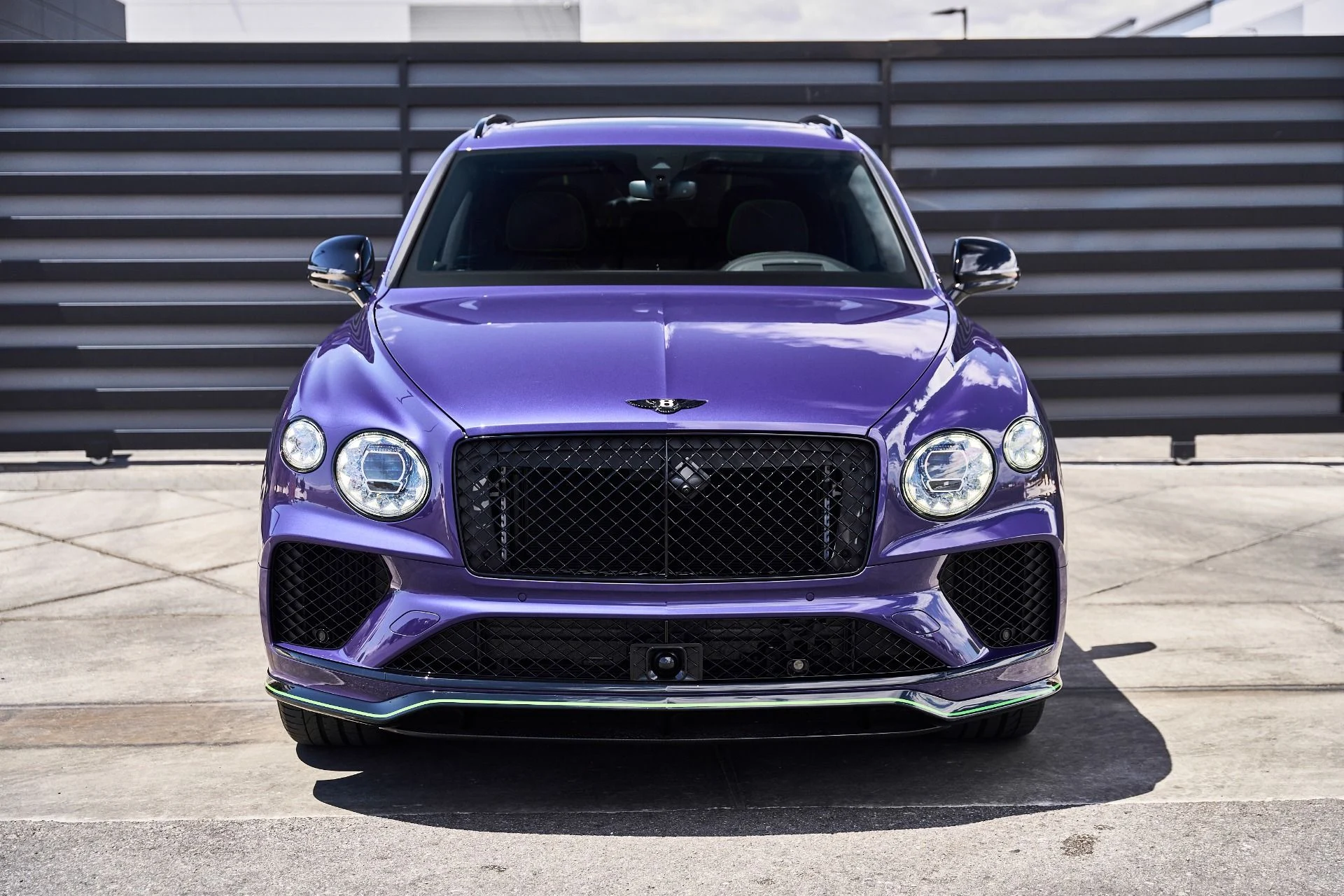mph015_2979728675_Used_2025_Bentley_Bentayga_S_Black_Edition_1777750146_1d4eb93d04
