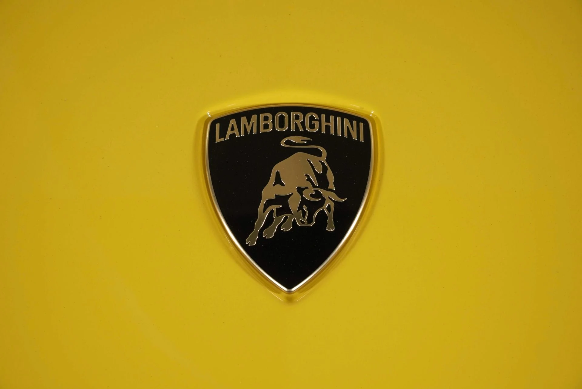 mph015_2980542320_New_2026_Lamborghini_Urus_SE_1776446130_0338886a0d