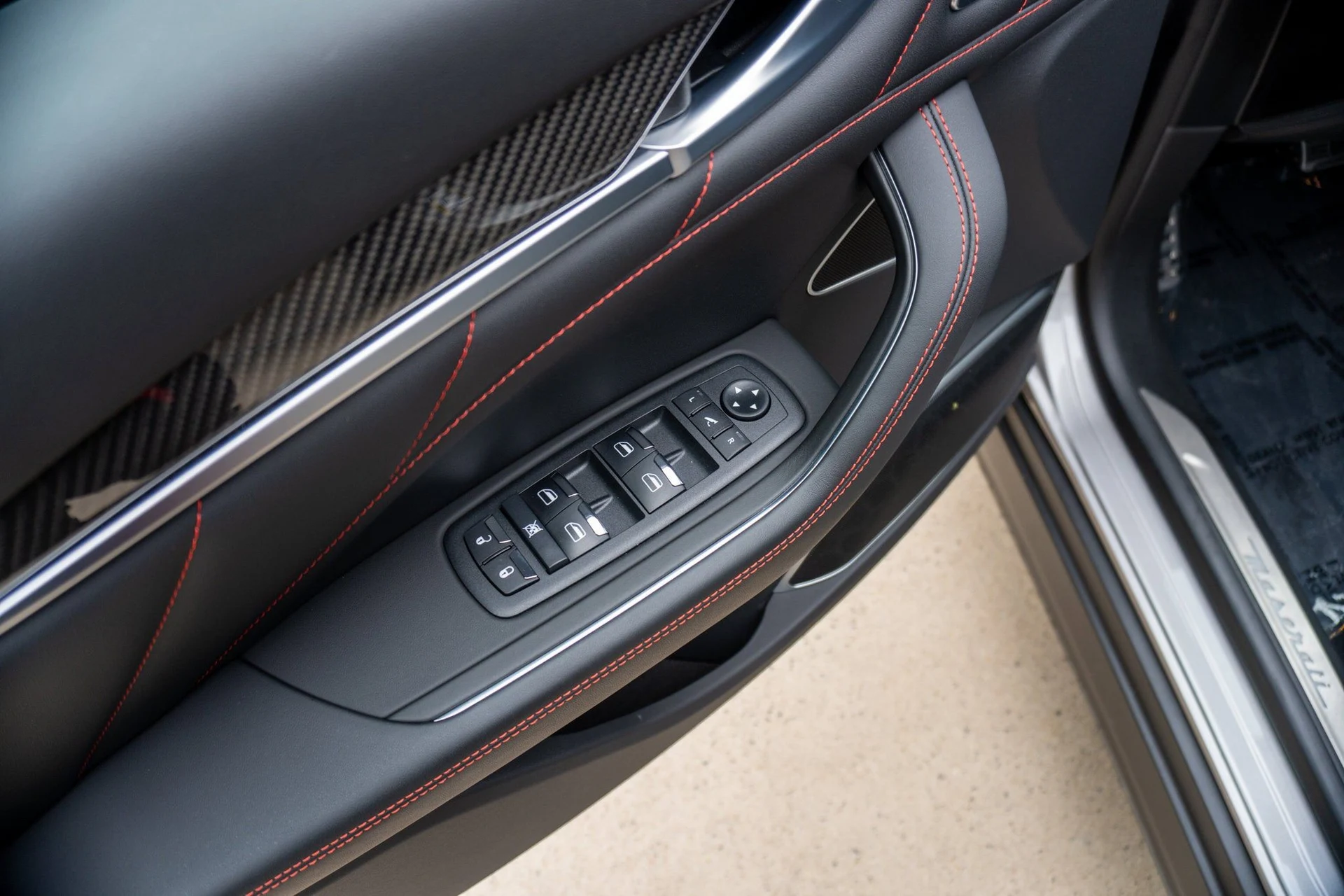 mph015_2985357287_45b39f3bce094395affe59e21ea0dff6_212b82cedf