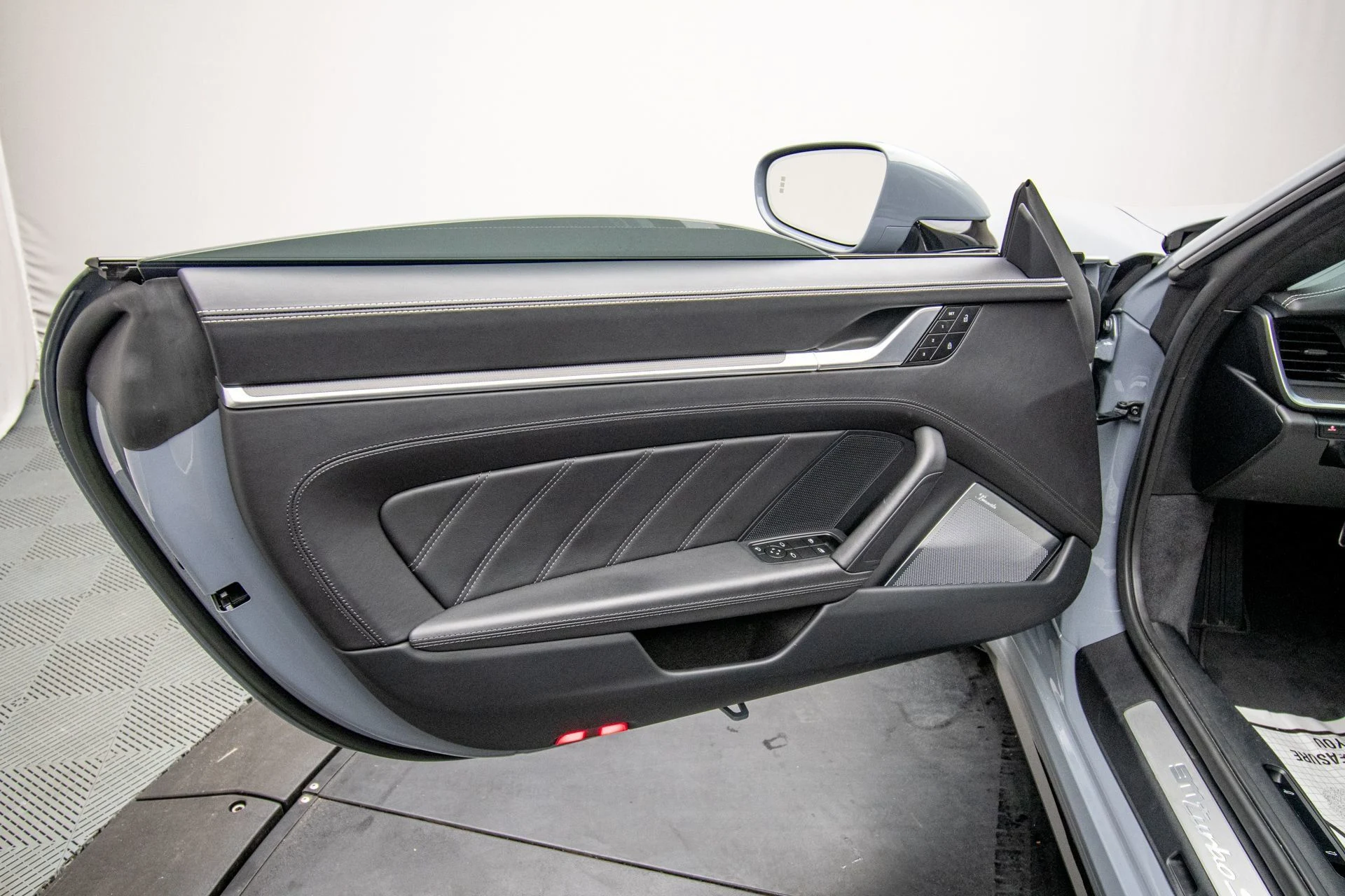 mph015_2985670328_6d9d3bb088034181a6873f07f51860e9_9e666b6d58