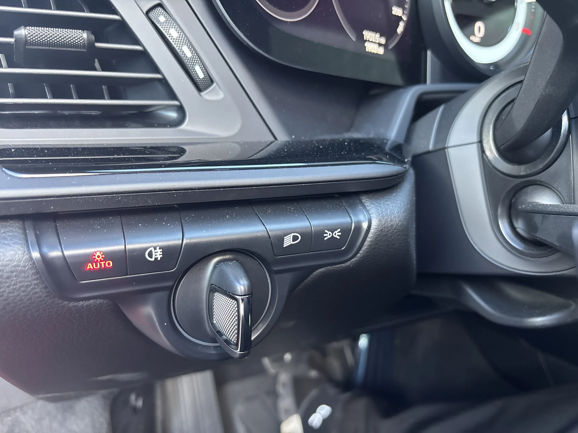 mph015_299283857_a89d93b3ef00430e8c68423887b9d275_1dc7be1203