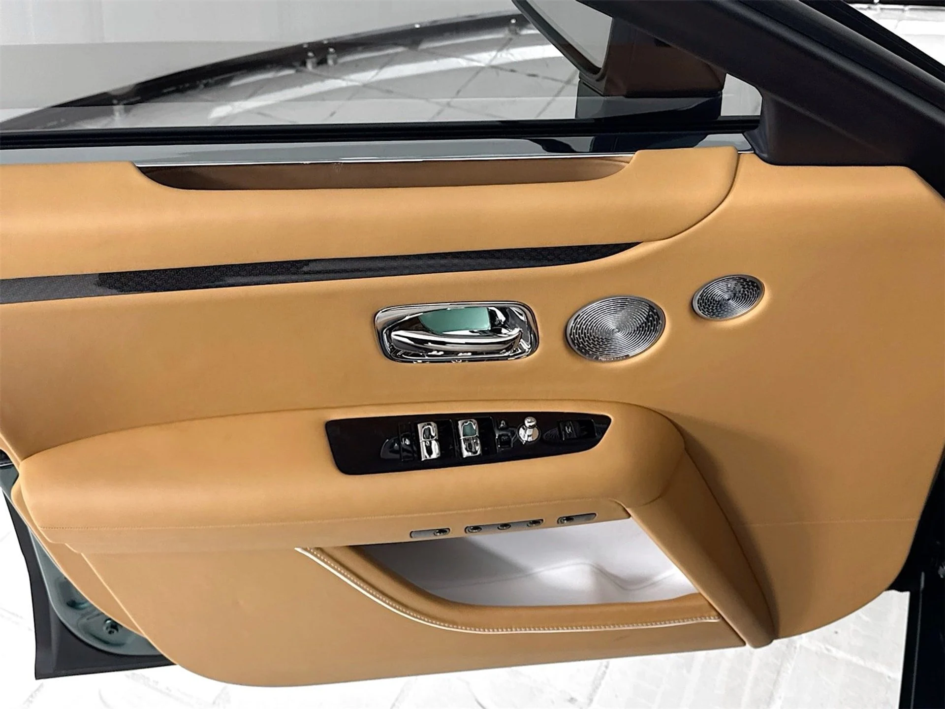 mph015_299435769_d50c81b2e4a86c1a5f328f3d467e2f8dx_bb6cf23b73