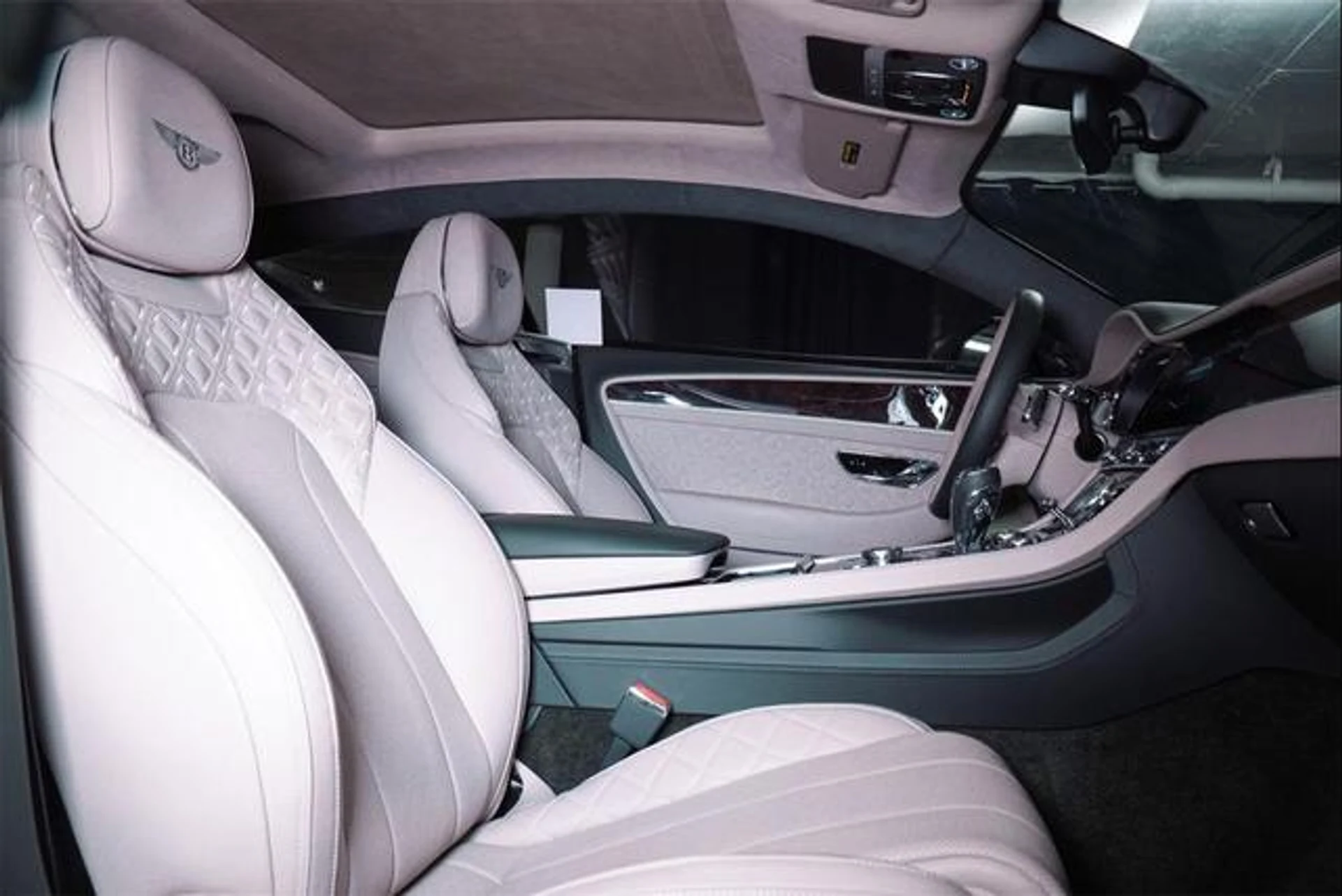 mph015_2sx_VH_Zv_Ku5u1_Co_Jr_H_Izp4bg_F8_XY_25da285e63