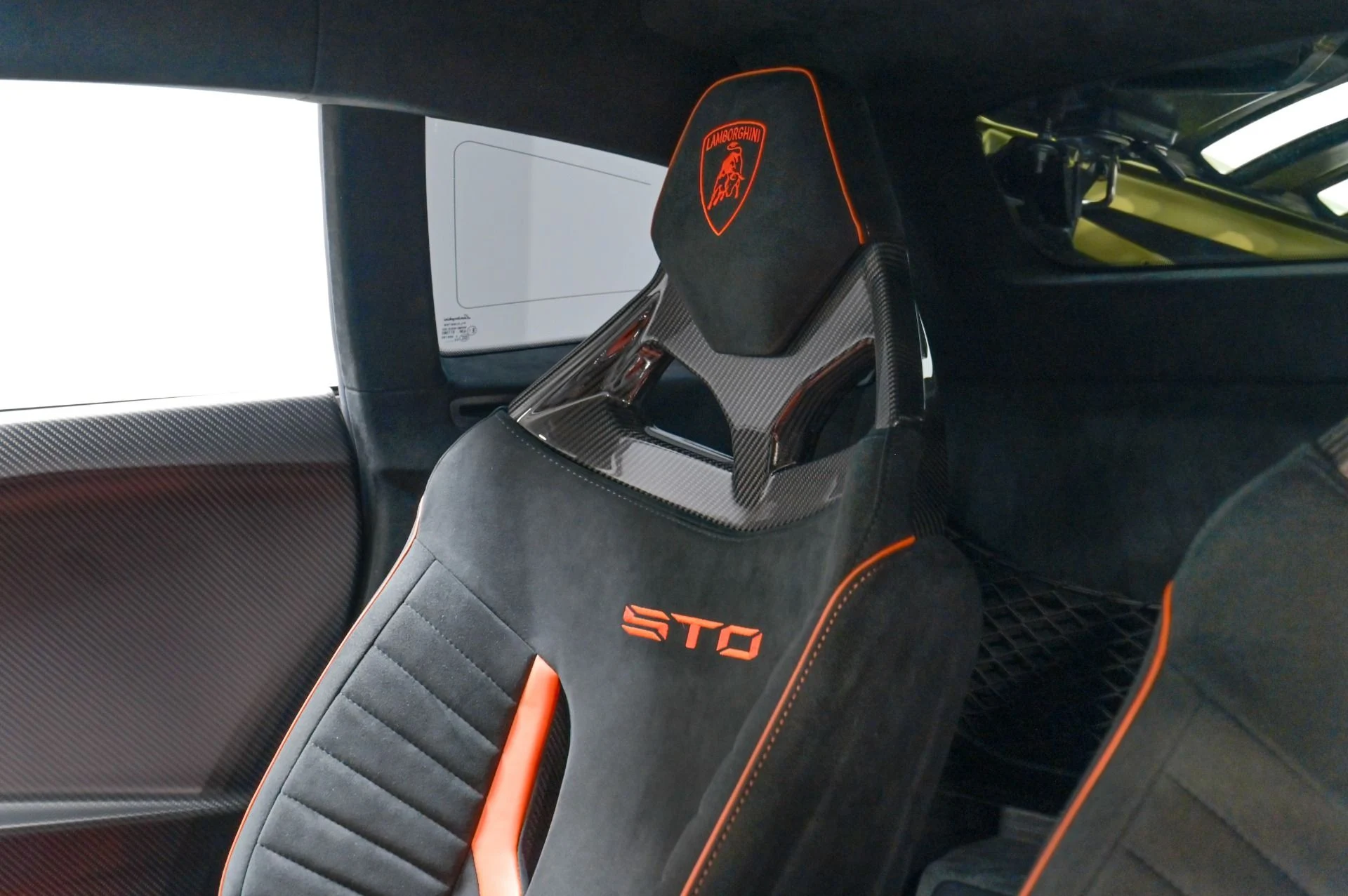 mph015_300074669_Used_2023_Lamborghini_Huracan_STO_1782768497_590d6cc245