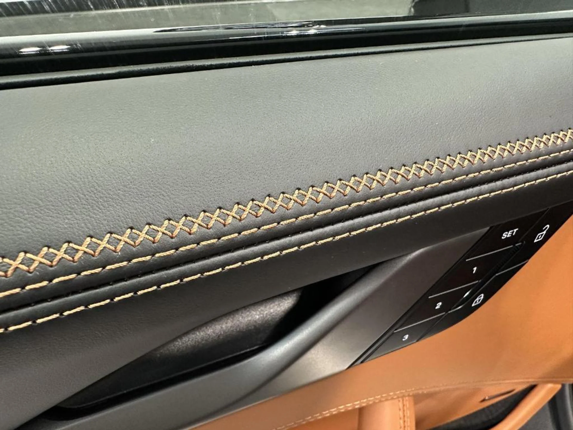 mph015_3012488484_Qb3_NU_Fk_Q0u_W_Qz7_LO_Vc_SS_Sme_SI_Dc_852be950a2