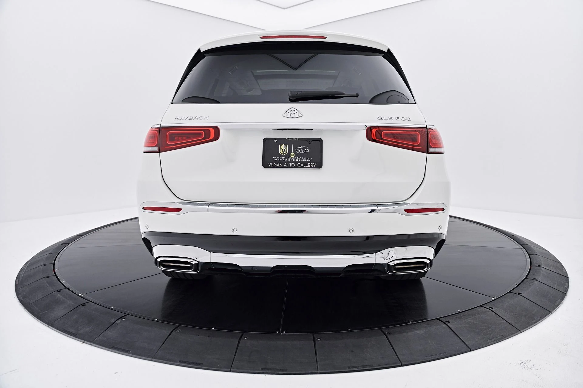 mph015_3023072238_Used_2023_Mercedes_Benz_GLS_Maybach_GLS_600_1789174490_5df610673f
