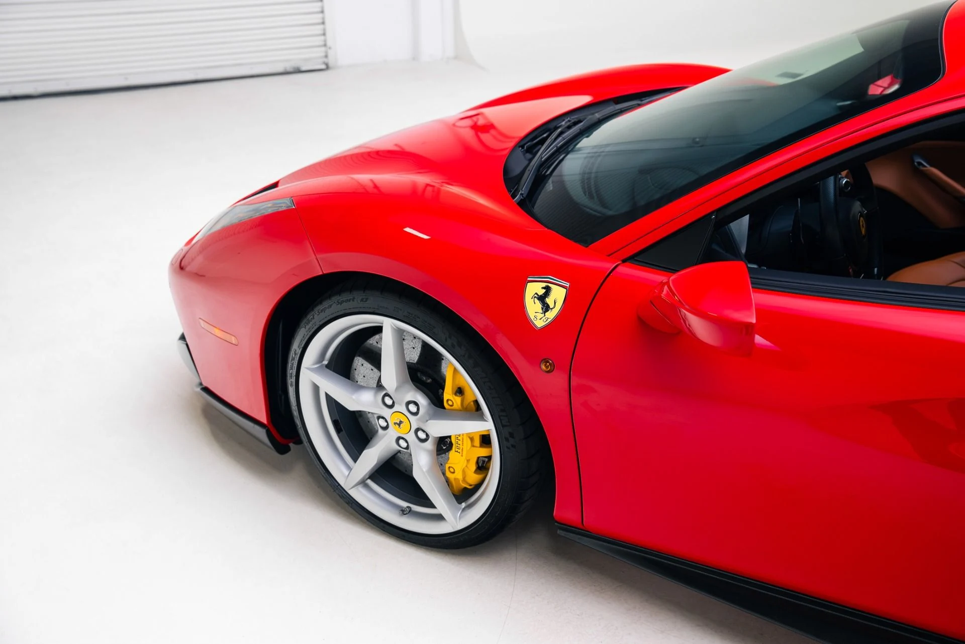 mph015_3029034770_Used_2018_Ferrari_488_GTB_1767046260_45d65aa7d7