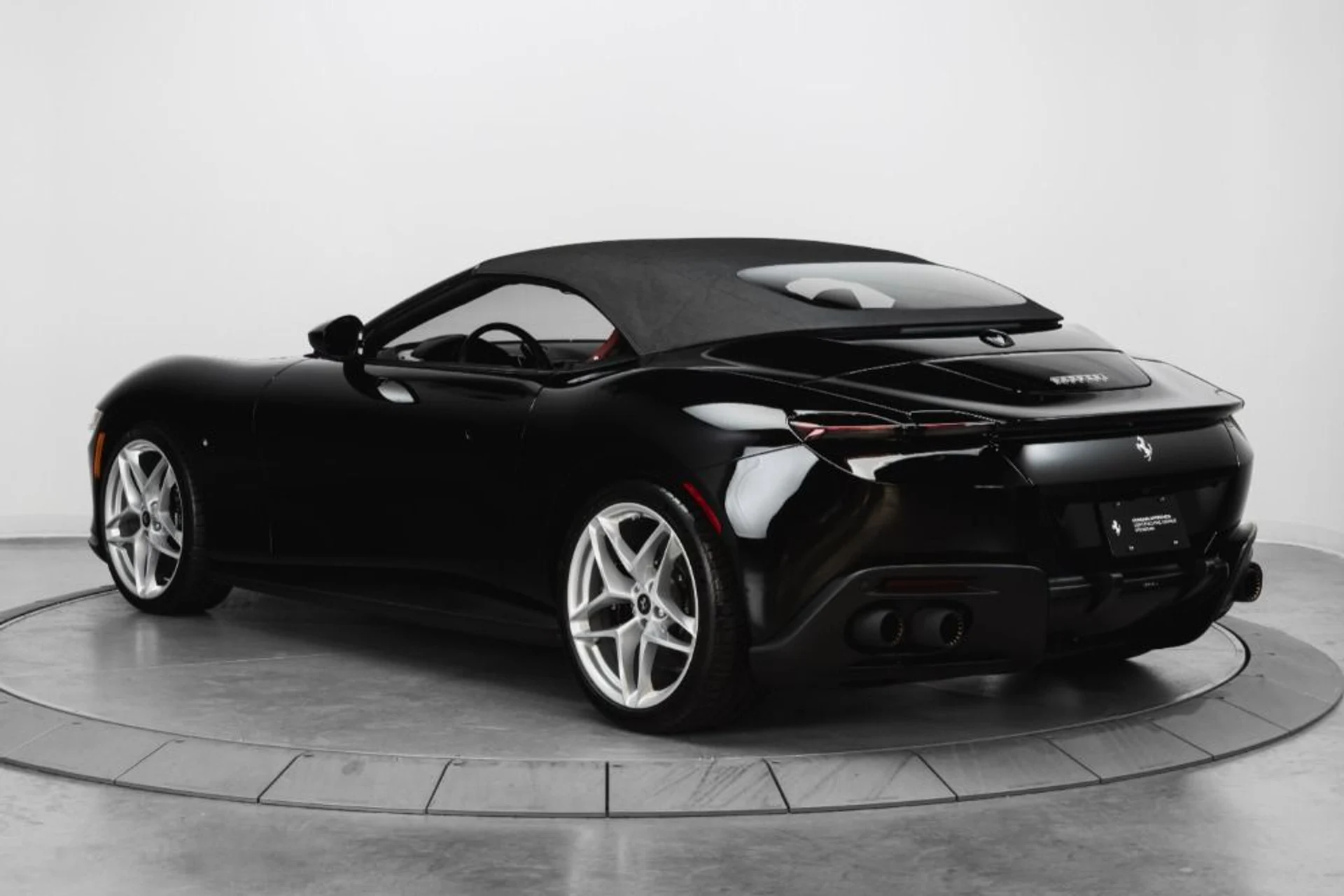 mph015_3029620856_Used_2024_Ferrari_Roma_Spider_1f6bd19e7a