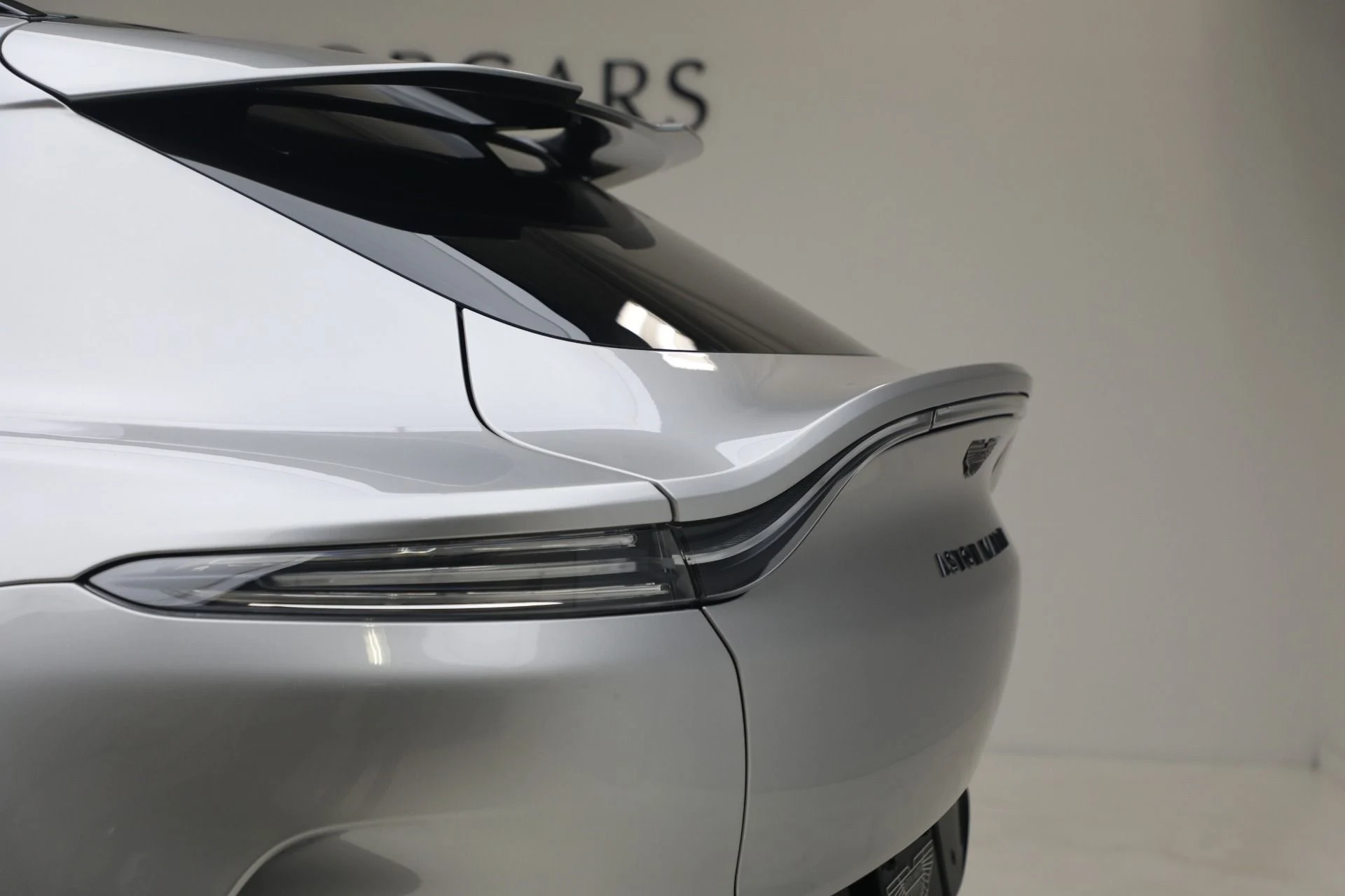 mph015_303494129_New_2026_Aston_Martin_DBX_707_1767813169_f48d5bf0cd