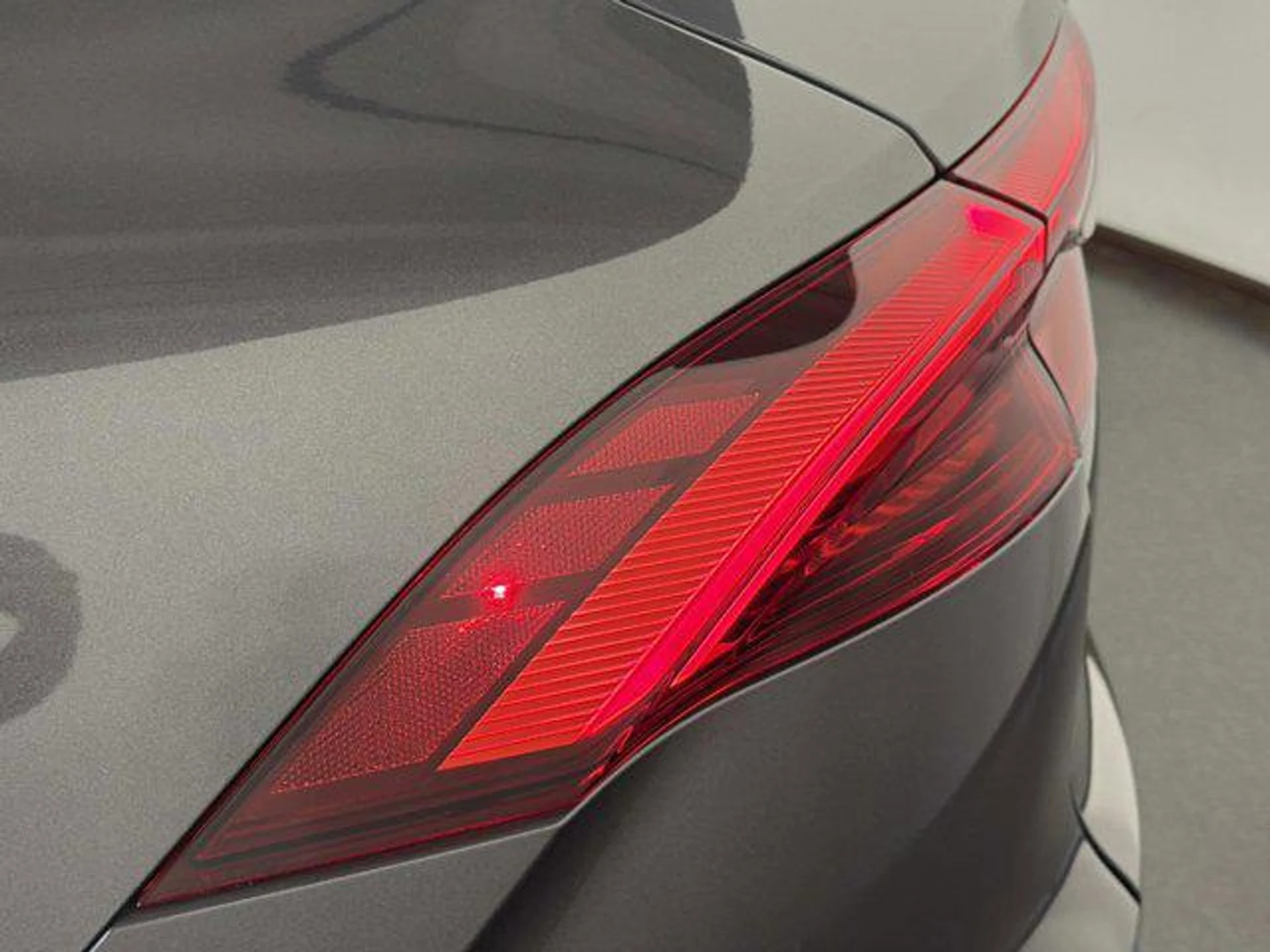 mph015_304329427_l_IQ_Kg_CDL_Av_C_Wz_Kv_Je_L_Vkuf_JR_7m_A_c52f1f60f2