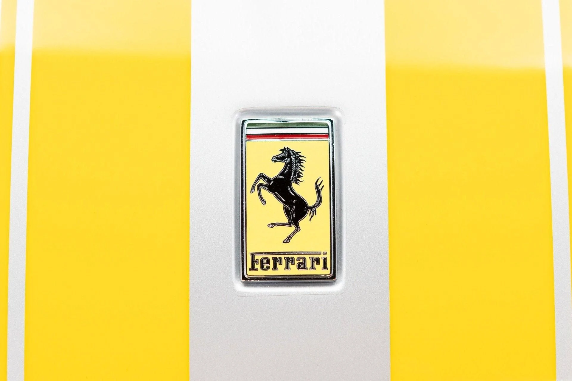 mph015_304403340_Used_2024_Ferrari_296_GTB_1777367666_69feac8aac
