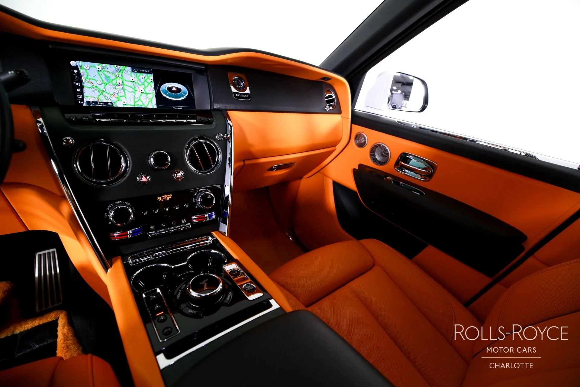 mph015_3046087320_Used_2022_Rolls_Royce_Cullinan_1773253709_919d4ffbed