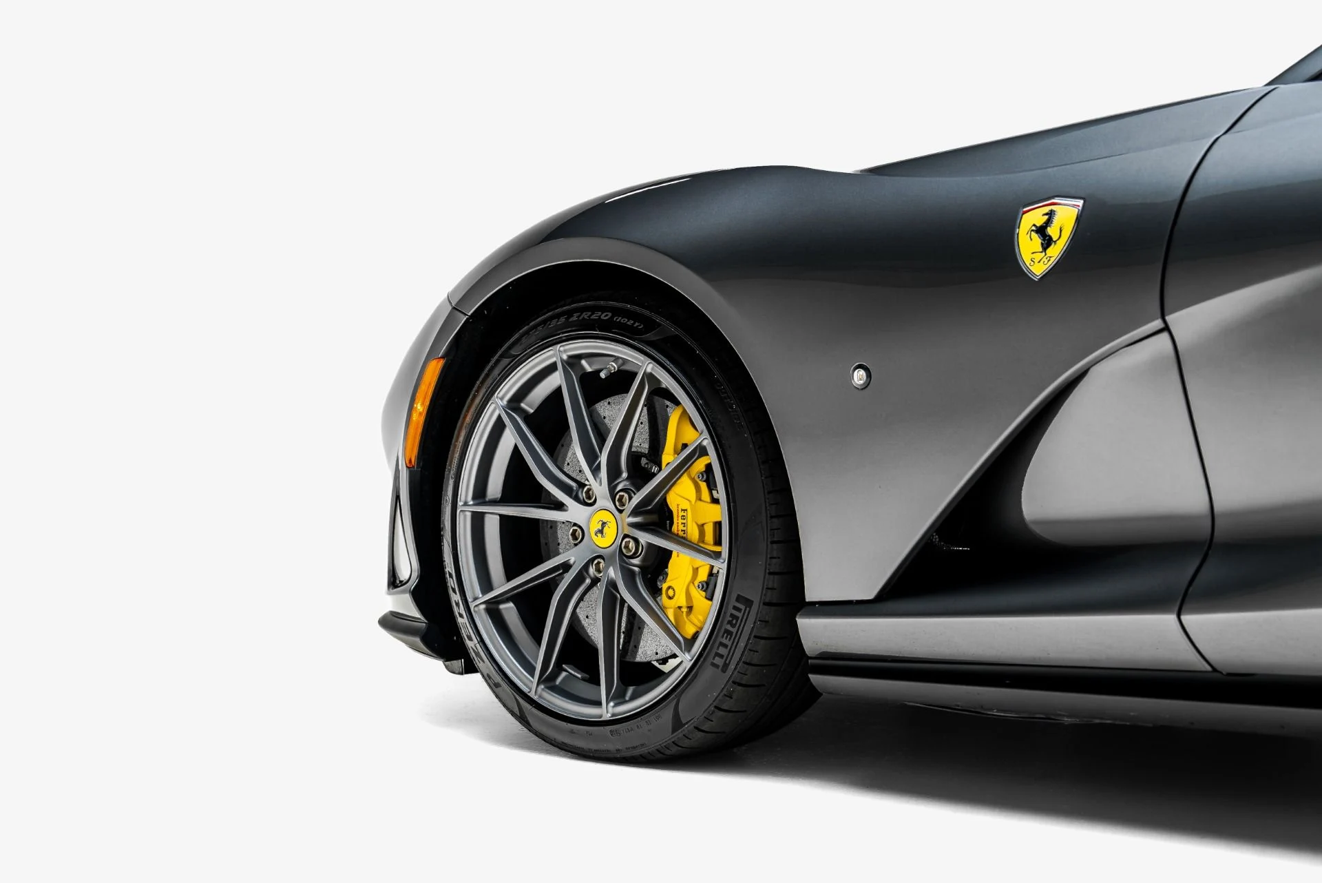 mph015_3056552882_Used_2019_Ferrari_812_Superfast_1784241719_7b749d7c86