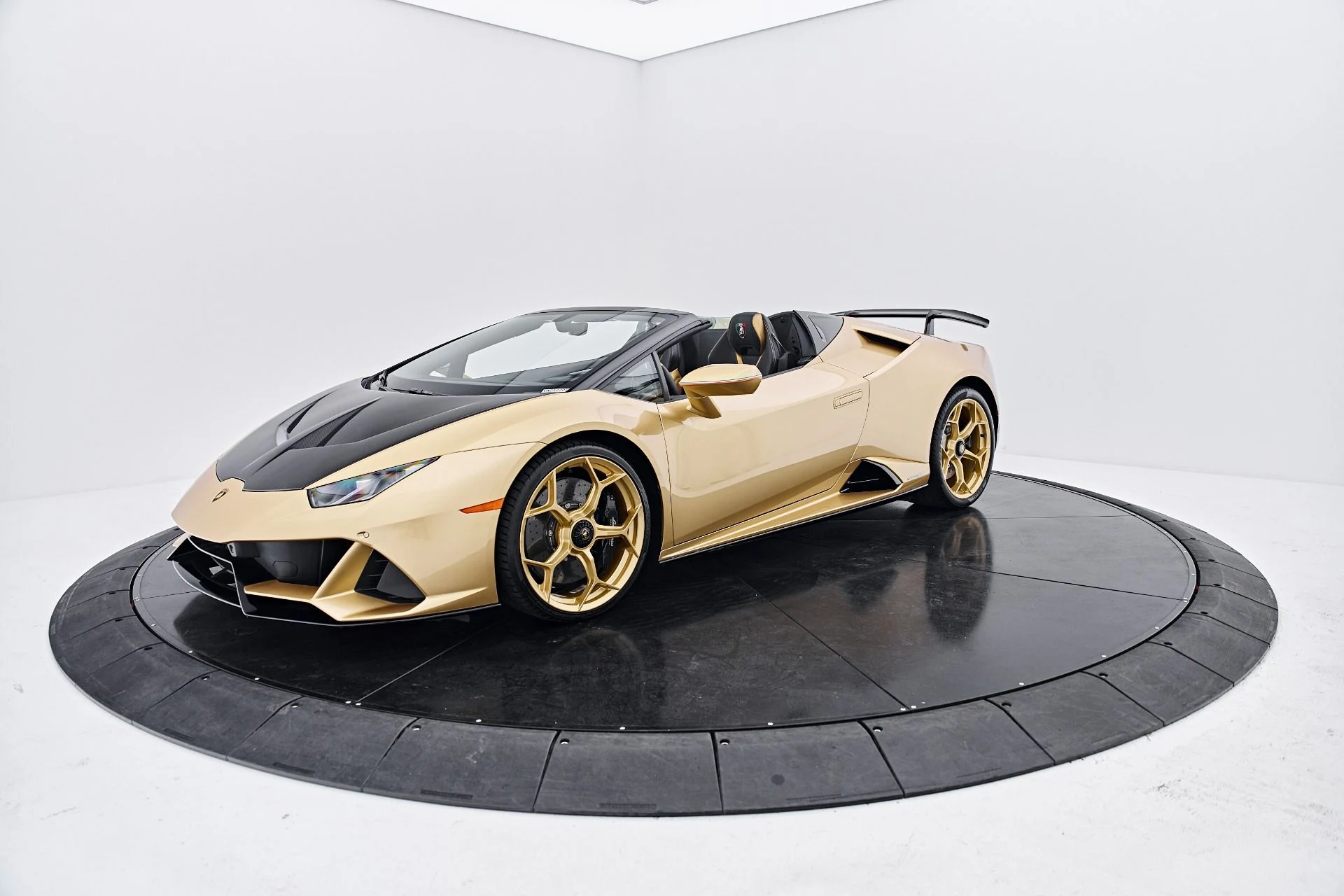 mph015_3065041165_Used_2022_Lamborghini_Huracan_EVO_Base_1791315855_90f571f90e