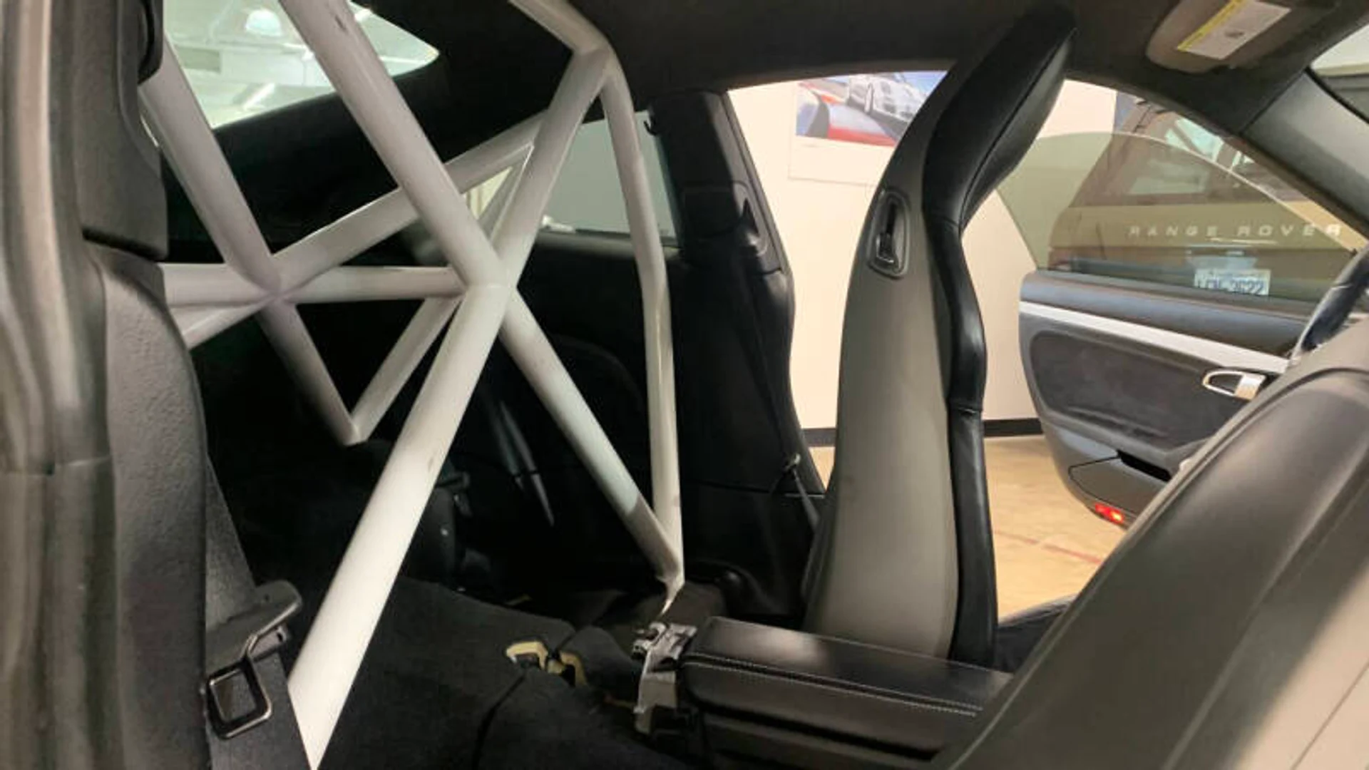 mph015_30663104_2014_porsche_911_carrera_2dr_coupe_9adc23ffb5