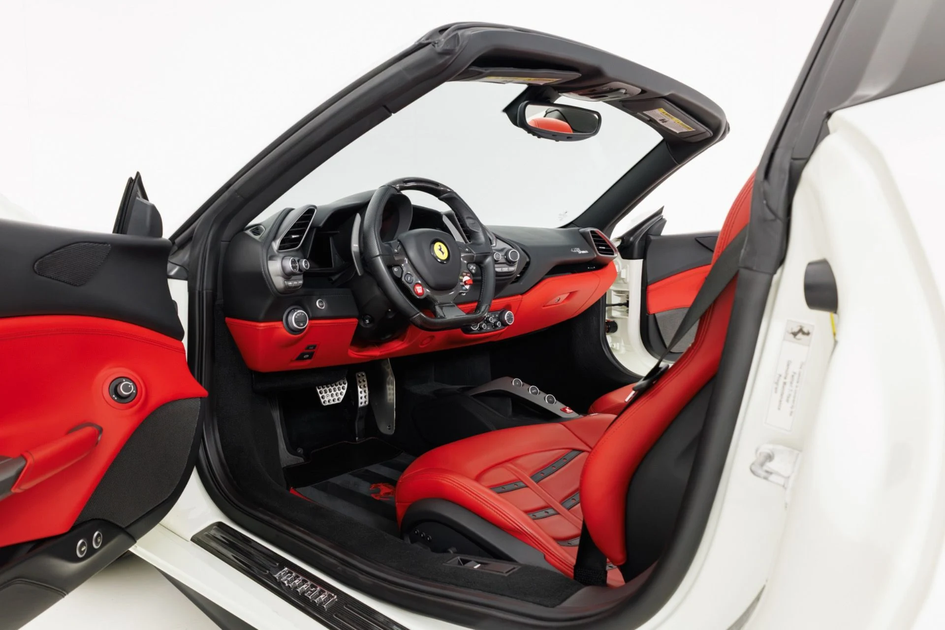 mph015_3069247007_Used_2017_Ferrari_488_Spider_1788390165_e9d36abcc3