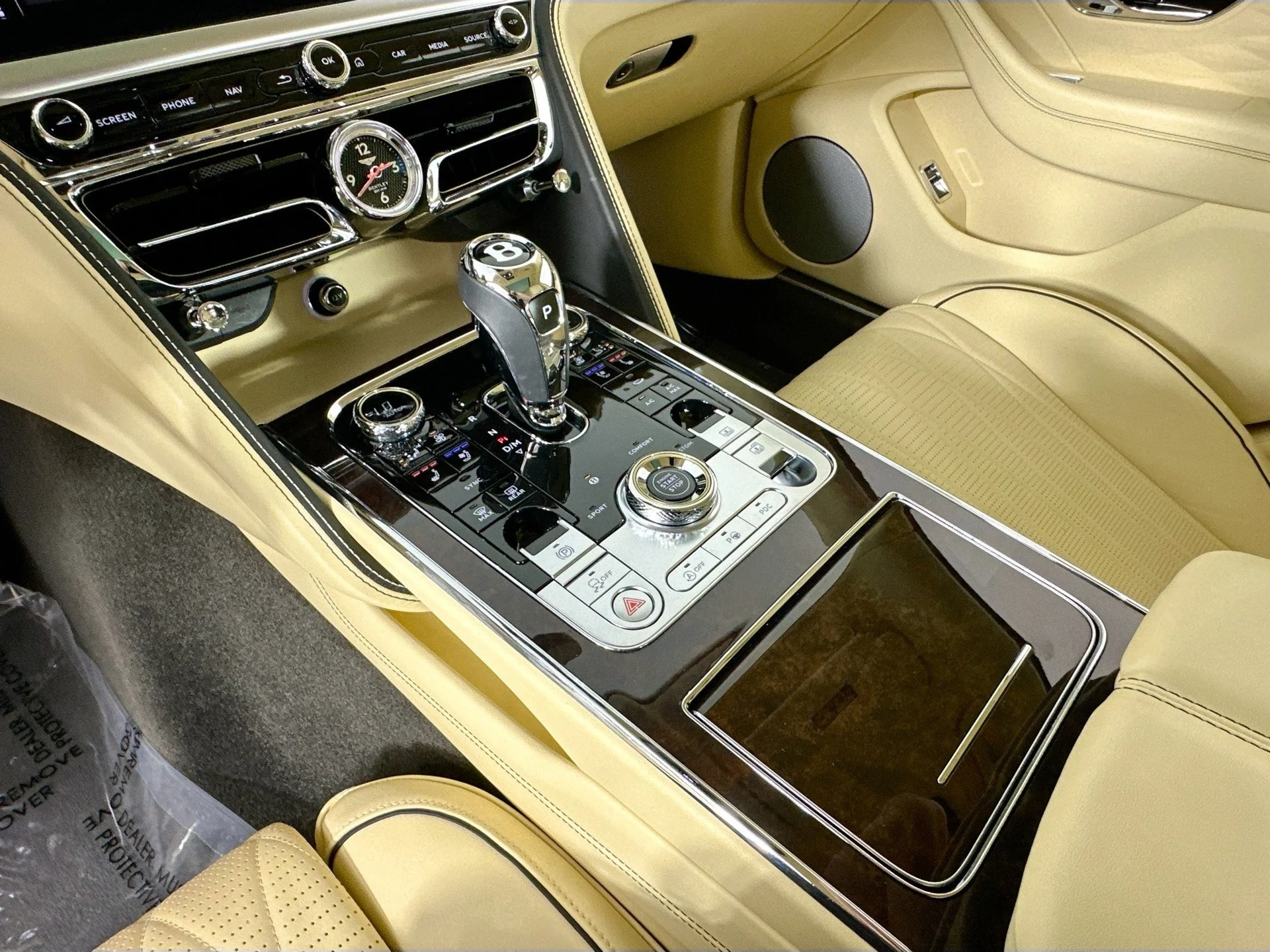 mph015_3072767632_16_f05711e3ee