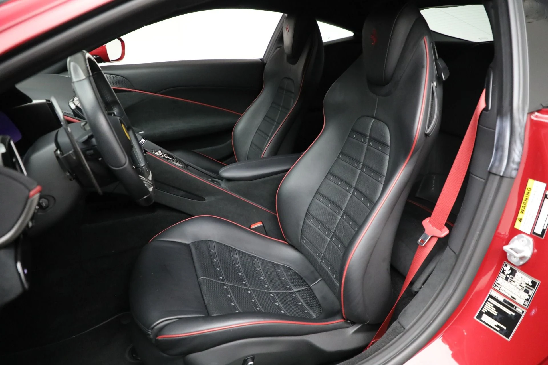 mph015_3077739802_Used_2021_Ferrari_Roma_1763160293_9430a4c51a