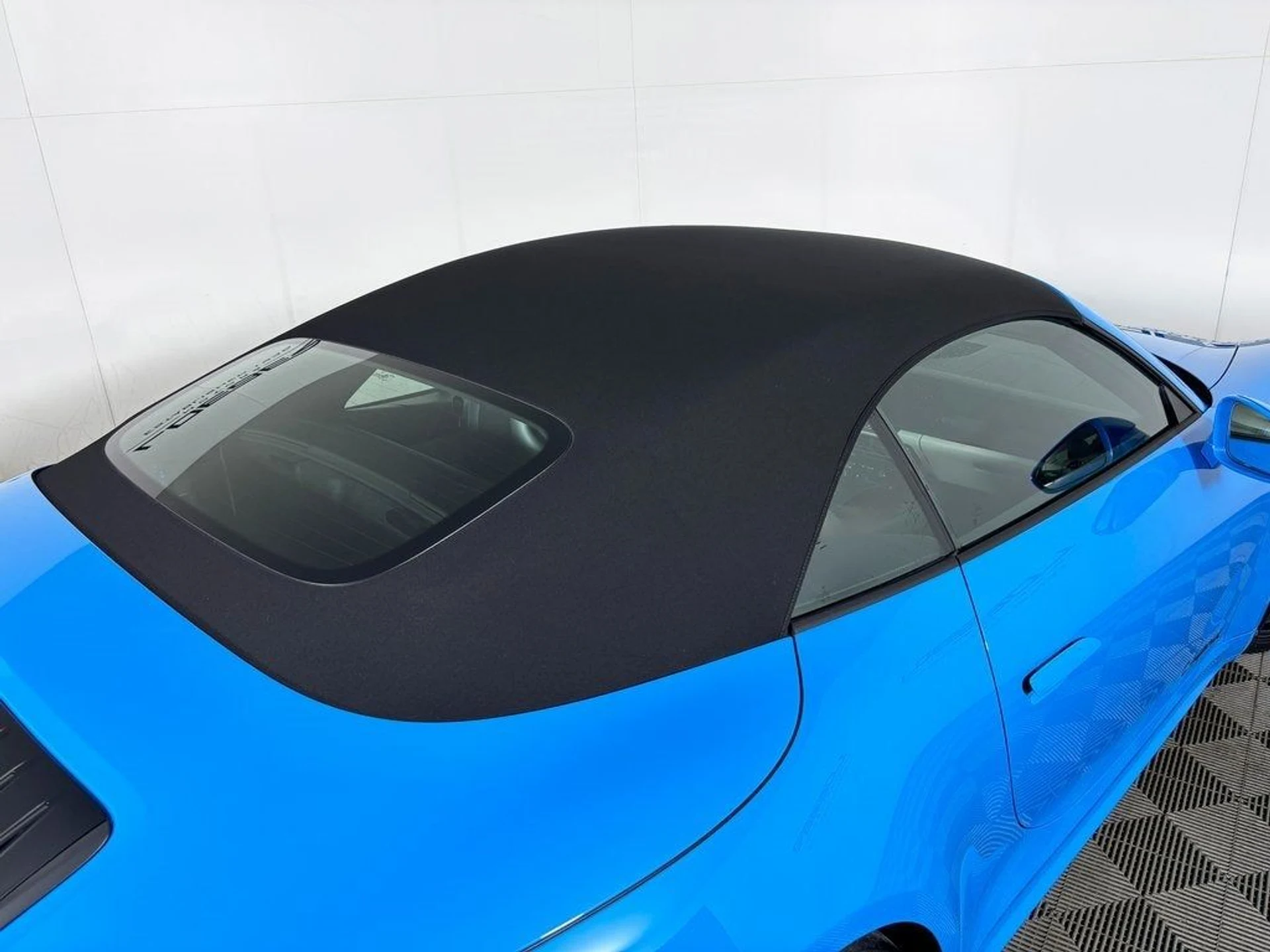 mph015_3080763220_16_4c55bb6580