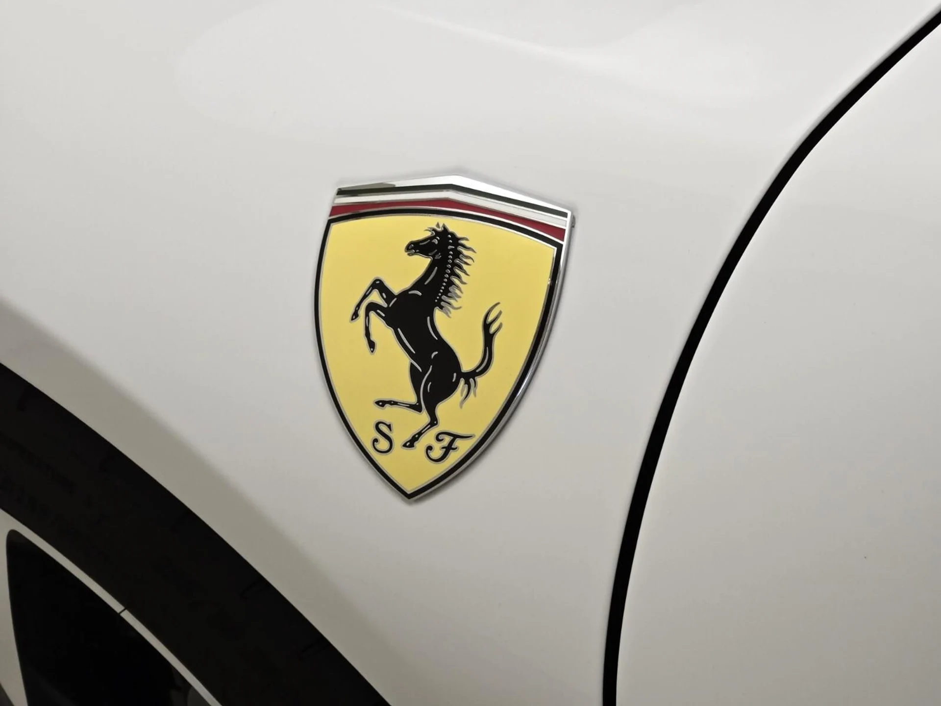 mph015_3085100326_Used_2024_Ferrari_SF_90_Spider_1768891318_fff82c6dfa