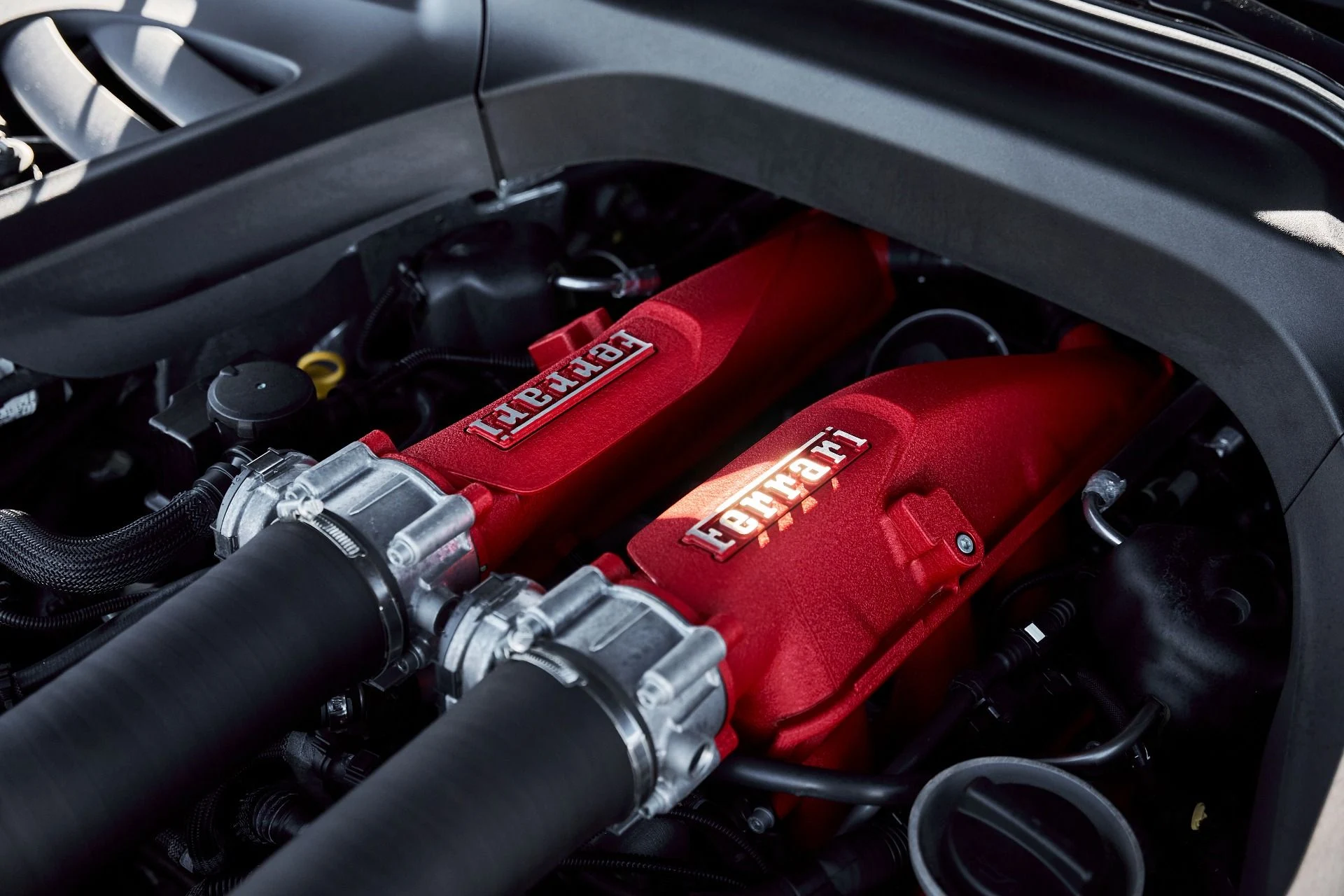 mph015_3087427267_Used_2018_Ferrari_GTC_4_Lusso_T_1770509557_29582fc3c5