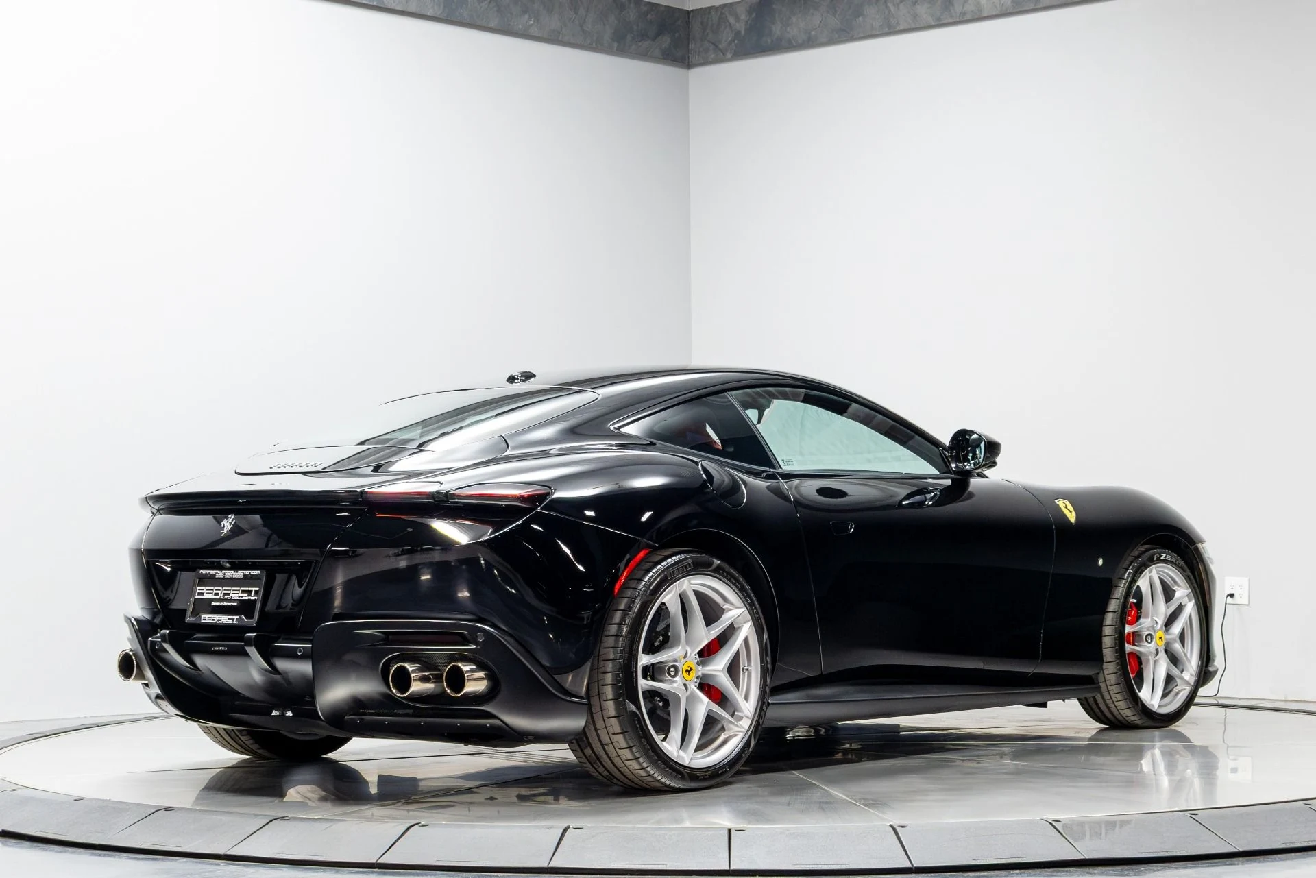 mph015_3088298366_Used_2022_Ferrari_Roma_1775684538_245213699f