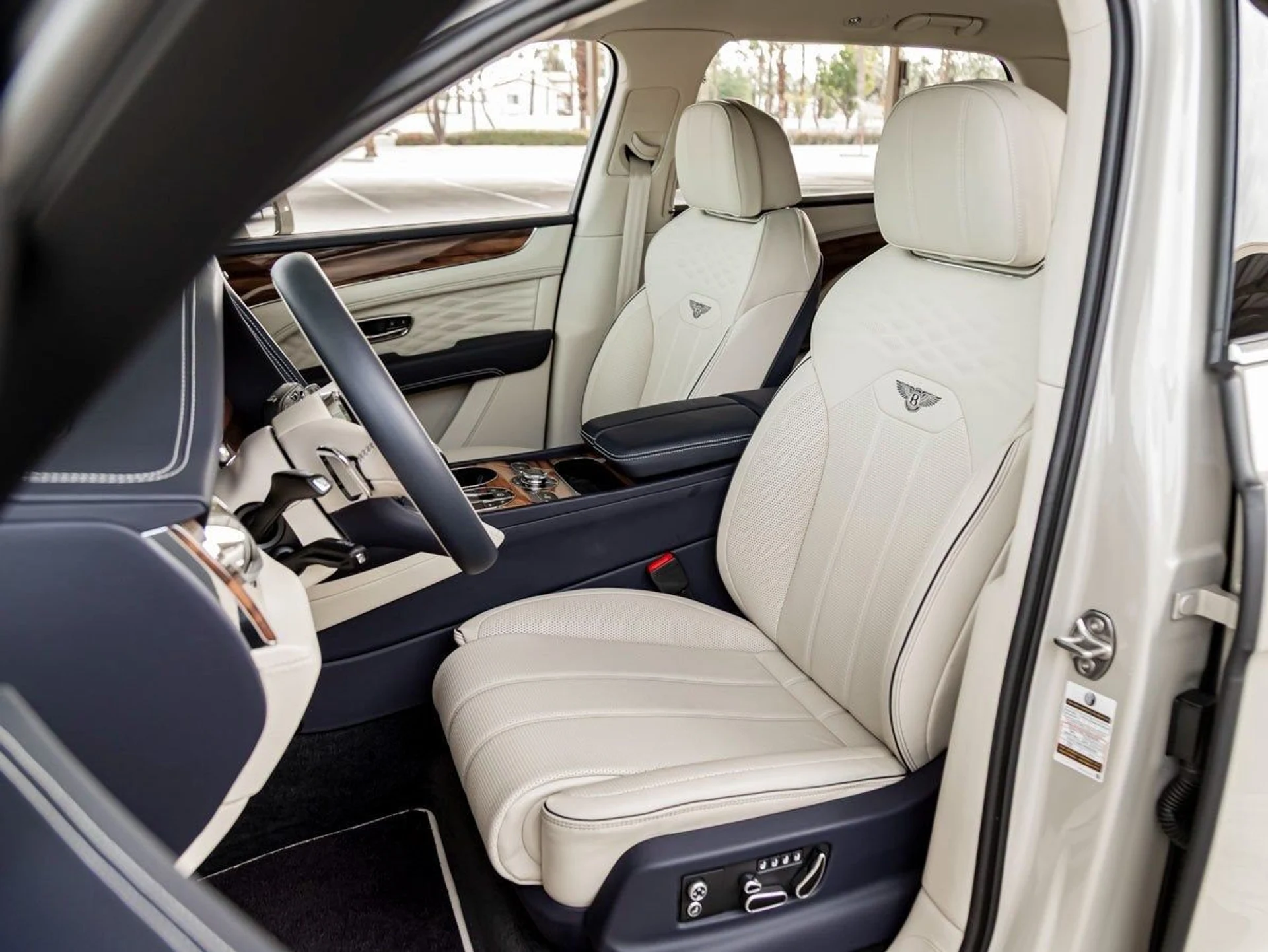 mph015_3091321362_16_c2f8982506