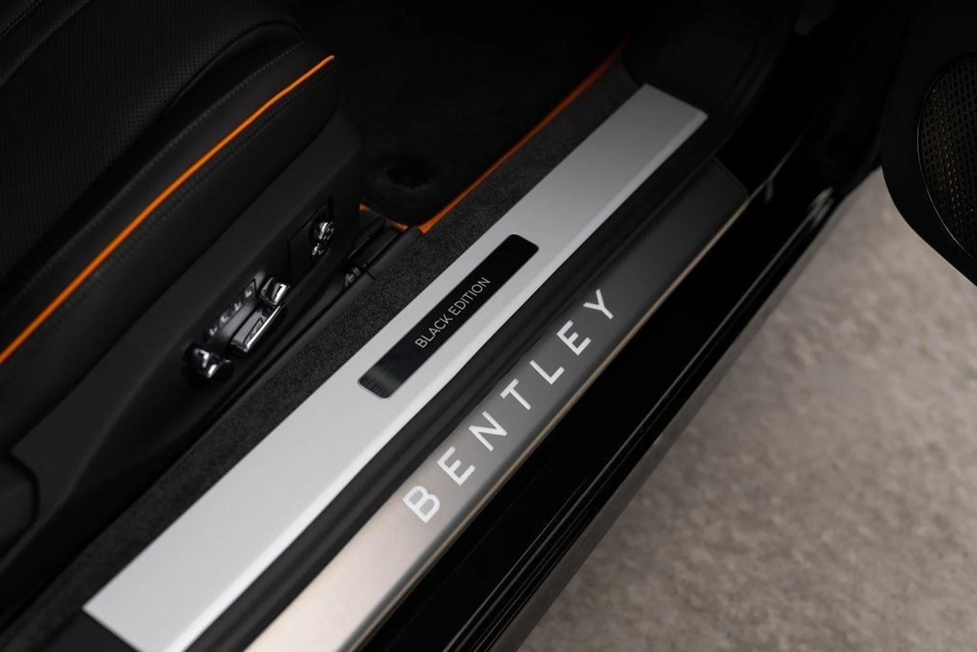 mph015_3094452983_13c6bdd886e0c1f8430de81e50ec7502x_c78e705d68