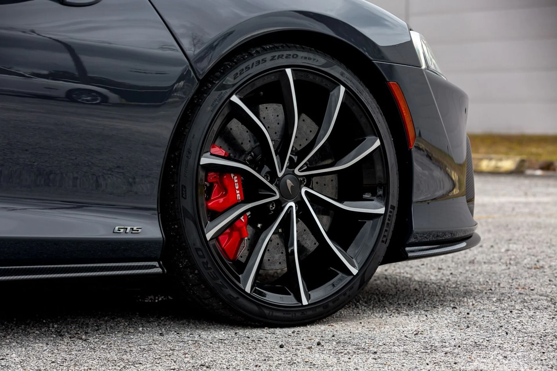 mph015_3103575866_467_p16_l_04bac73f36