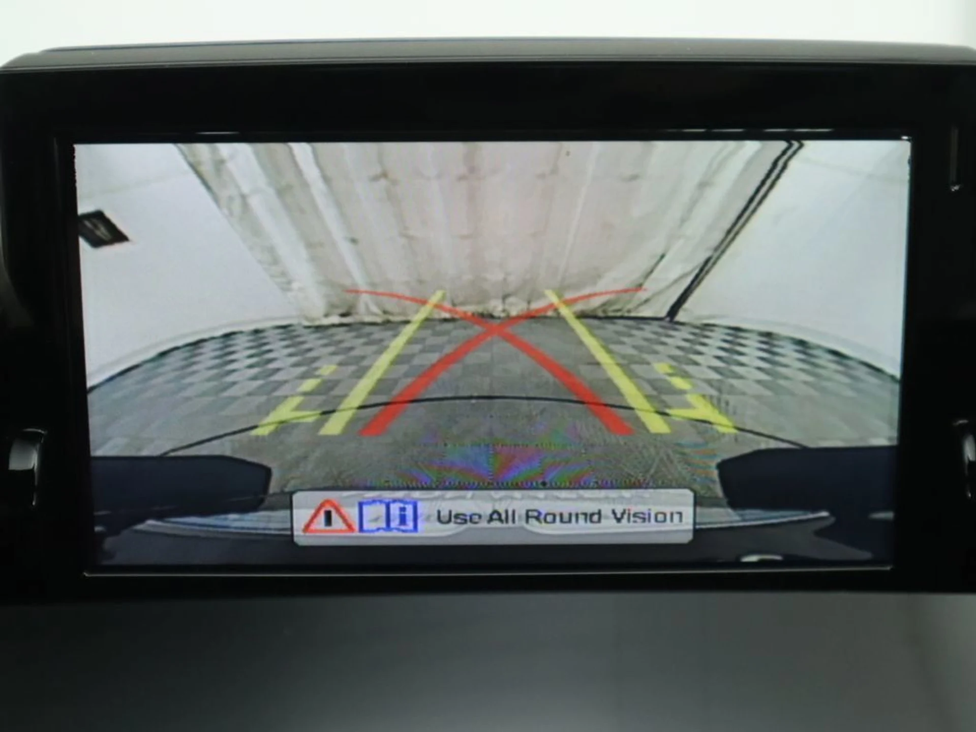 mph015_3104813596_used_2015_aston_martin_vanquish_2drcoupe_8119_22944423_16_1024_b27567c130