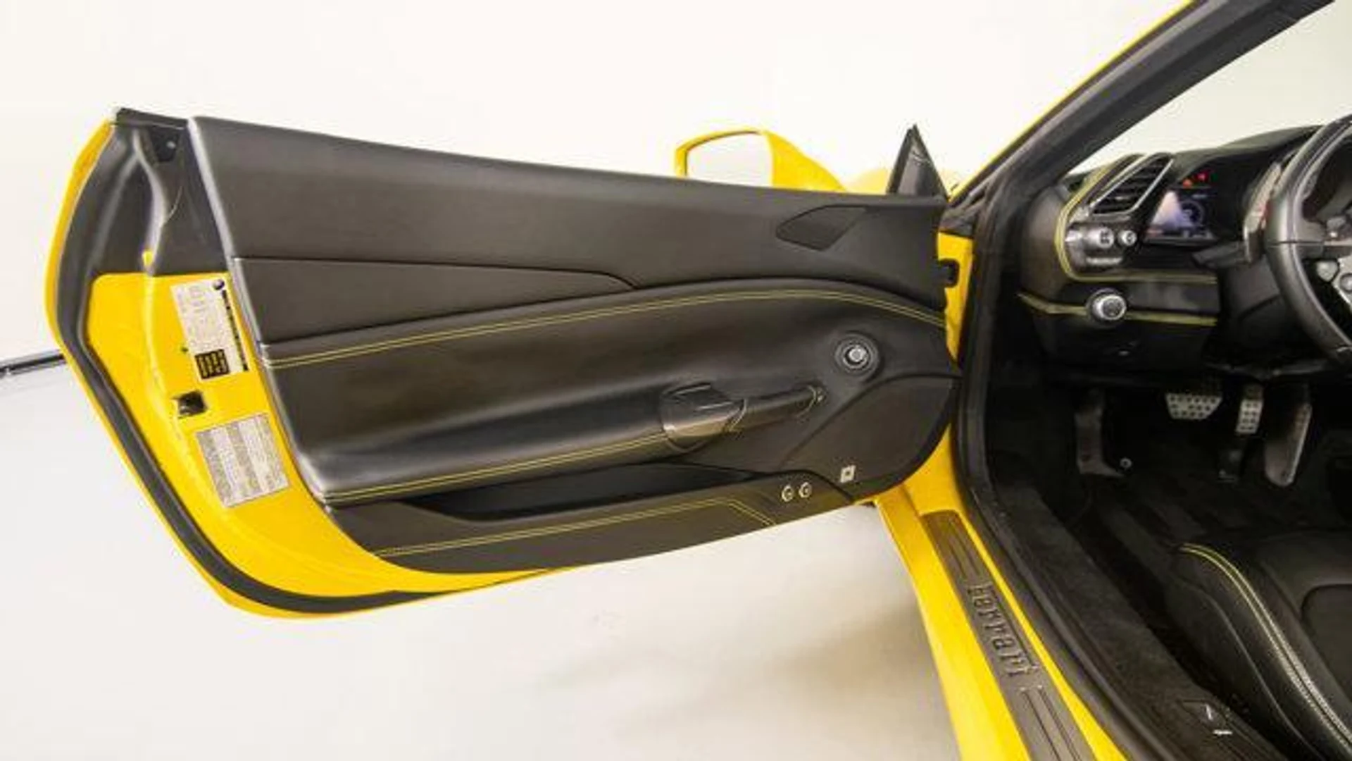 mph015_3105369590_lw0_WP_7l_SO_Qo8uqinfjzbf_Ksyk_Y_73f10d9a98