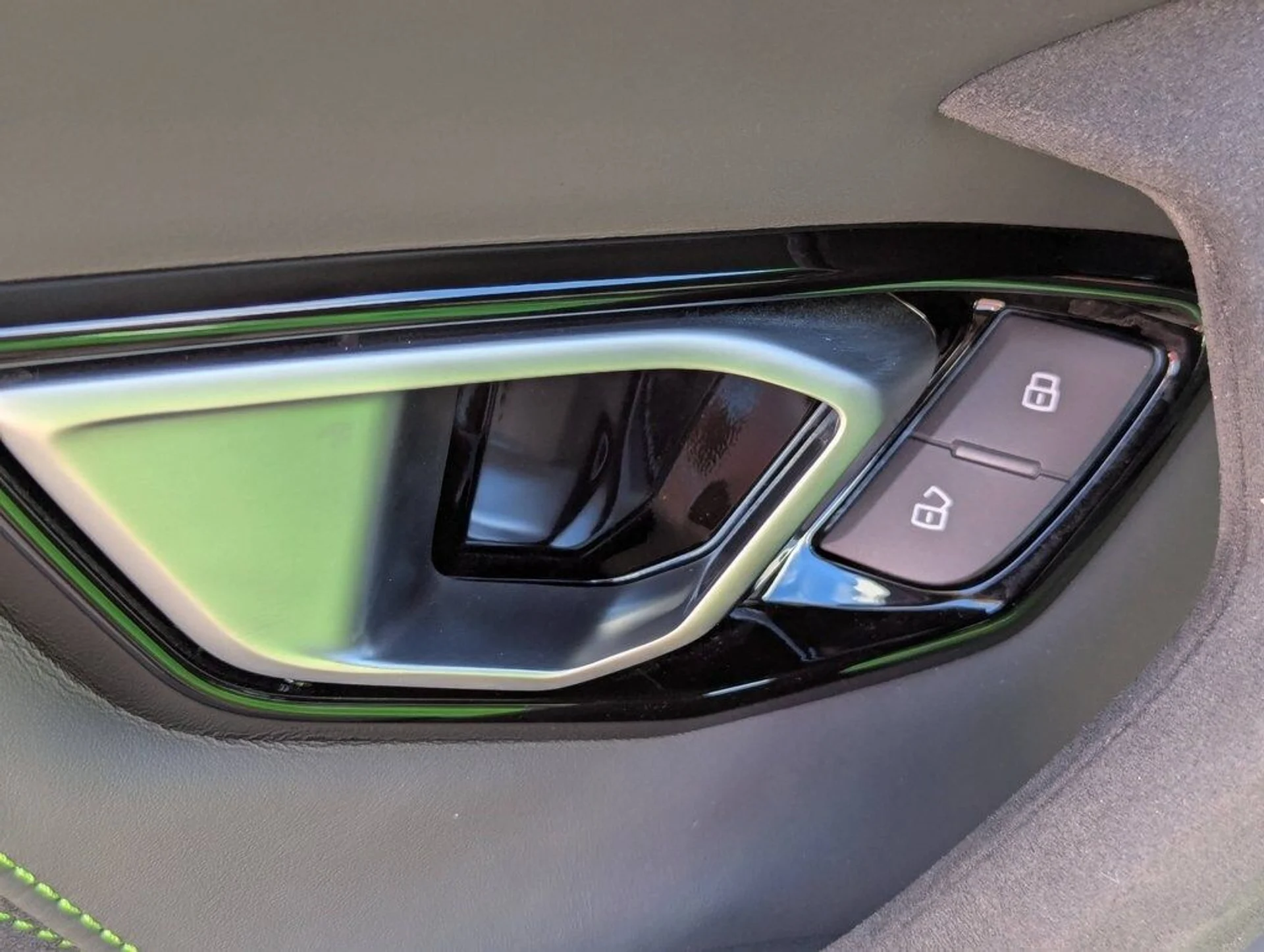 mph015_3107937222_8f5d9d68d3845761bb74efda1124044ex_fedeb767a2