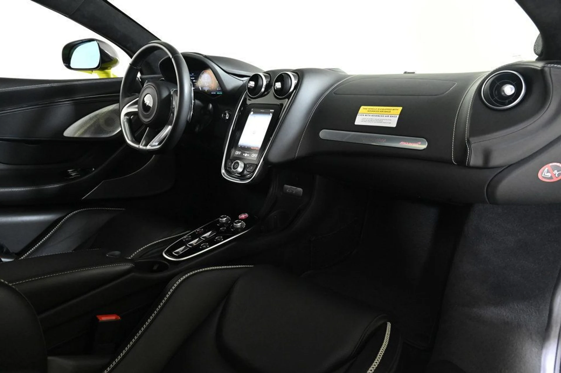mph015_3110006255_used_2023_mclaren_gt_coupe_11350_22926200_15_1024_8034e2ad4b