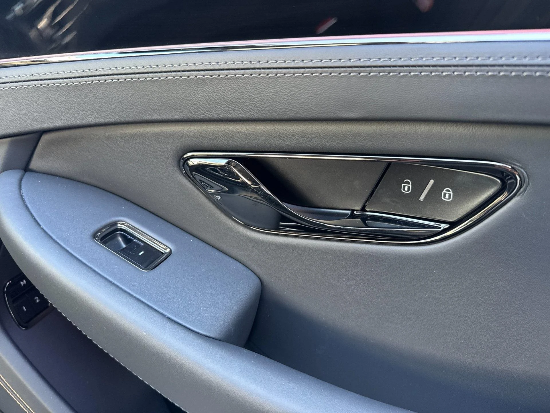 mph015_3120160401_New_2025_Bentley_Continental_GTC_1760603915_c0b28b39eb