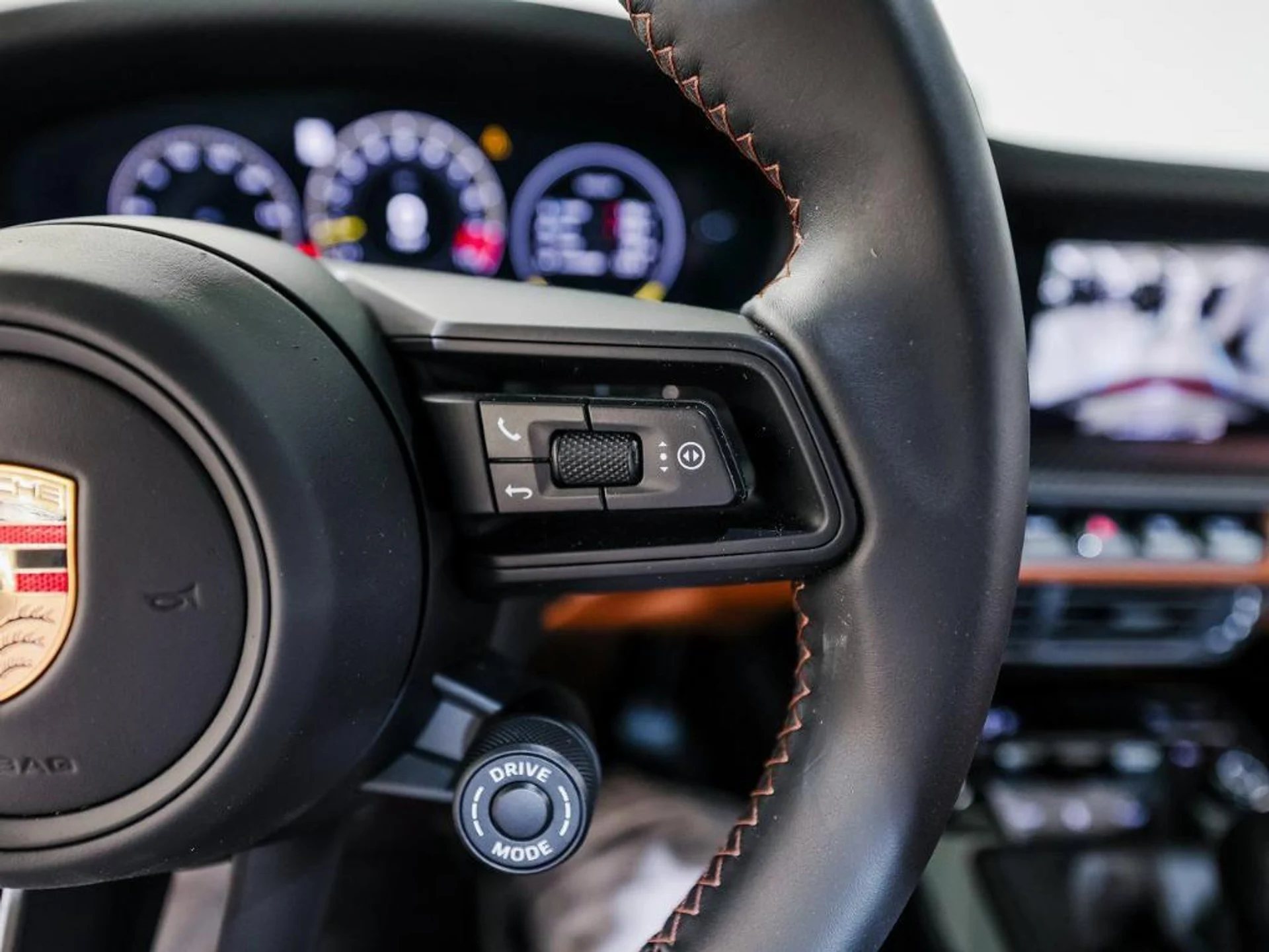 mph015_3123401577_Q7o_H4j_Hi_C3_Xi_RGLE_7_Bc_J_Mg_Dht_Q_6ae31c45e2