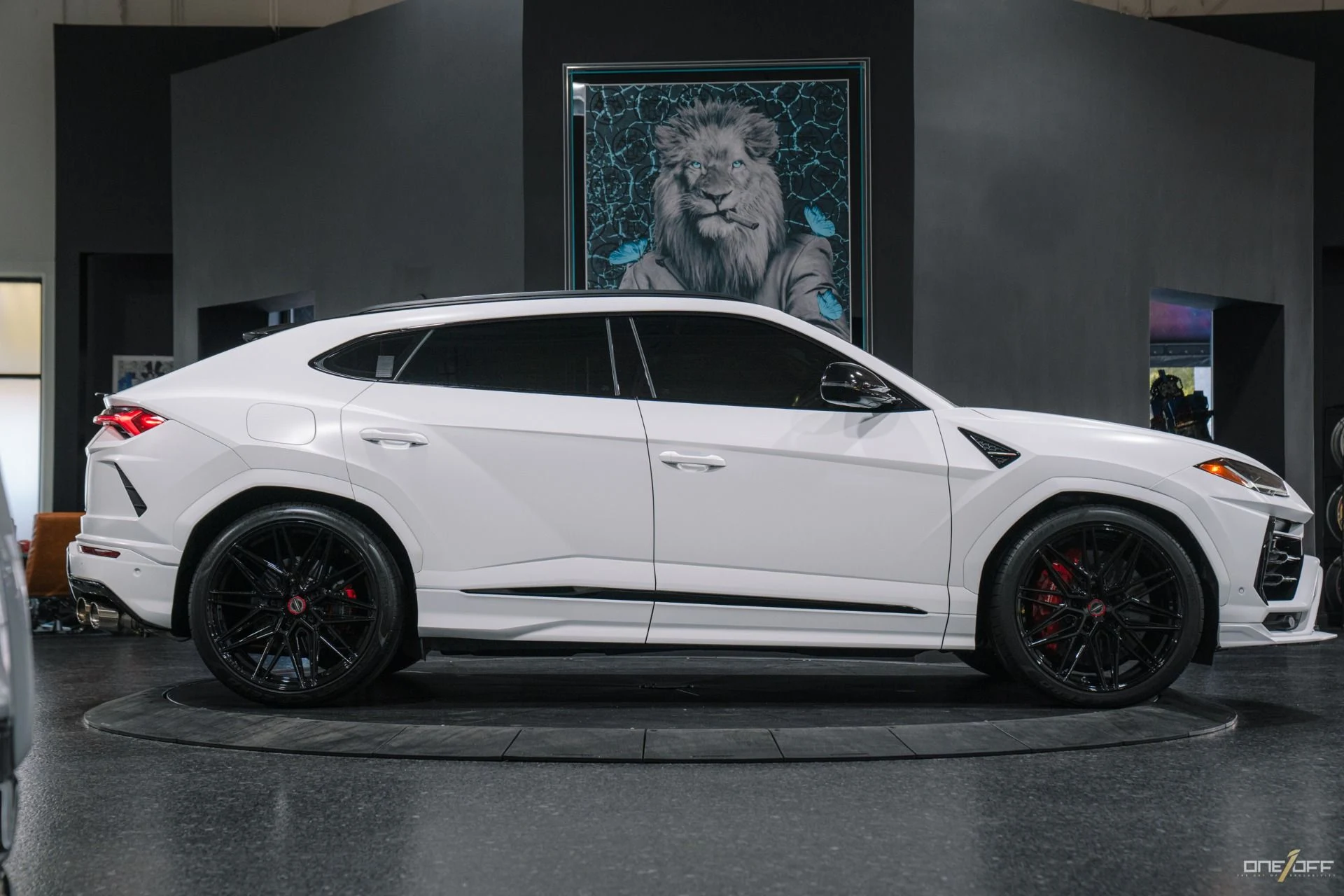 mph015_3124123101_Used_2019_Lamborghini_Urus_Tastefully_Modified_FI_Exhaust_Satin_White_Wrap_Bang_Olufsen_1760629908_30f630408e