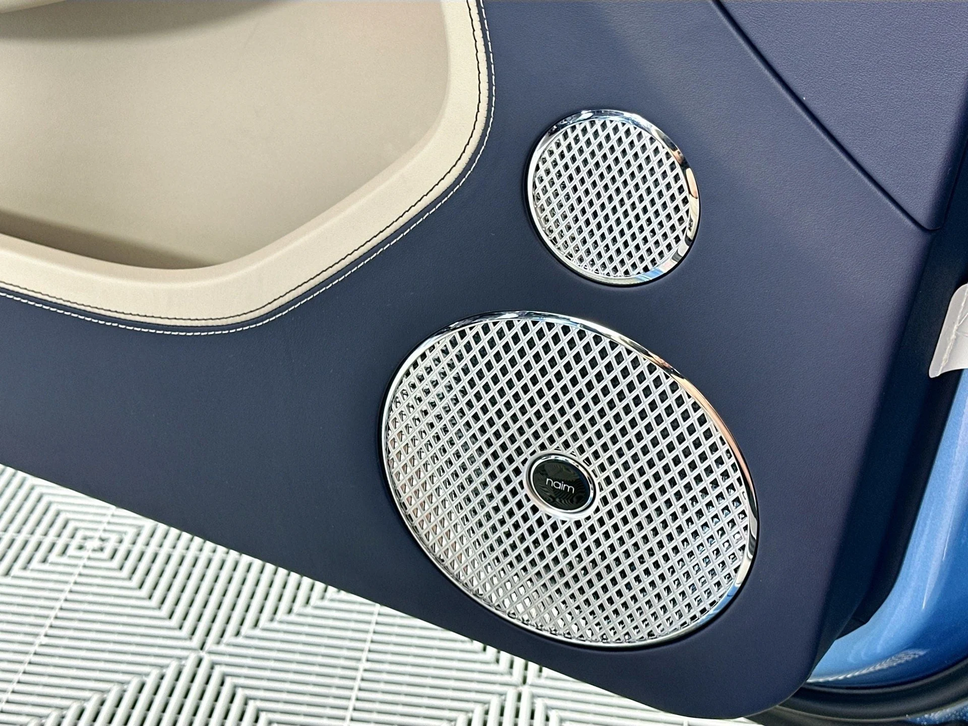 mph015_3129108737_16_c5fc1638c2