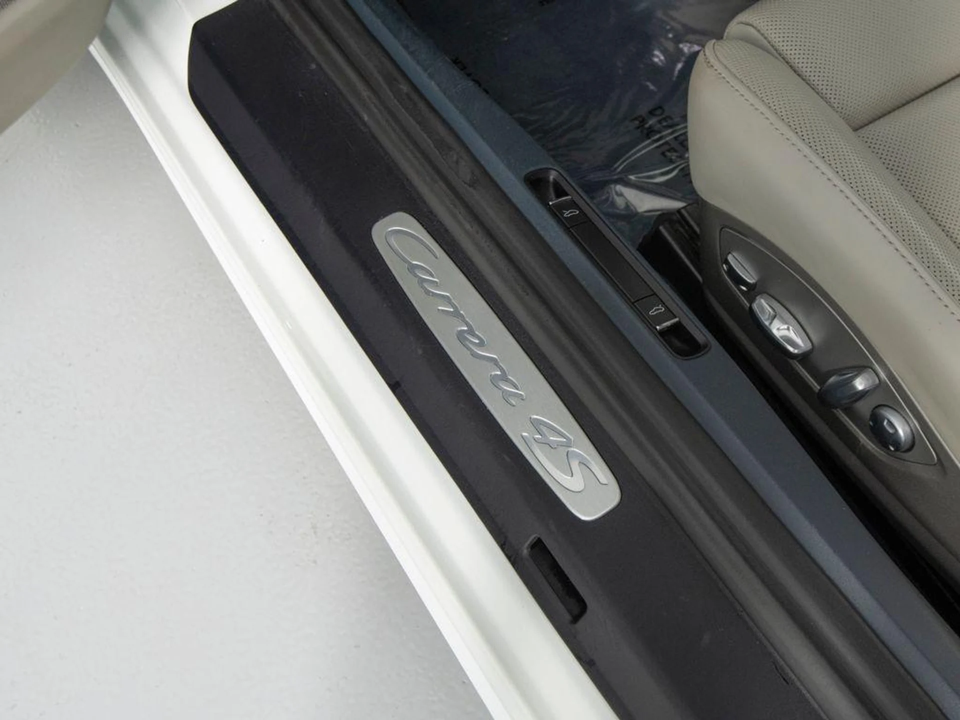 mph015_3129457082_cq53_bjy_L8_UJG_6_Ljj_DFNUV_Xi_EI_4c8f83ed3a