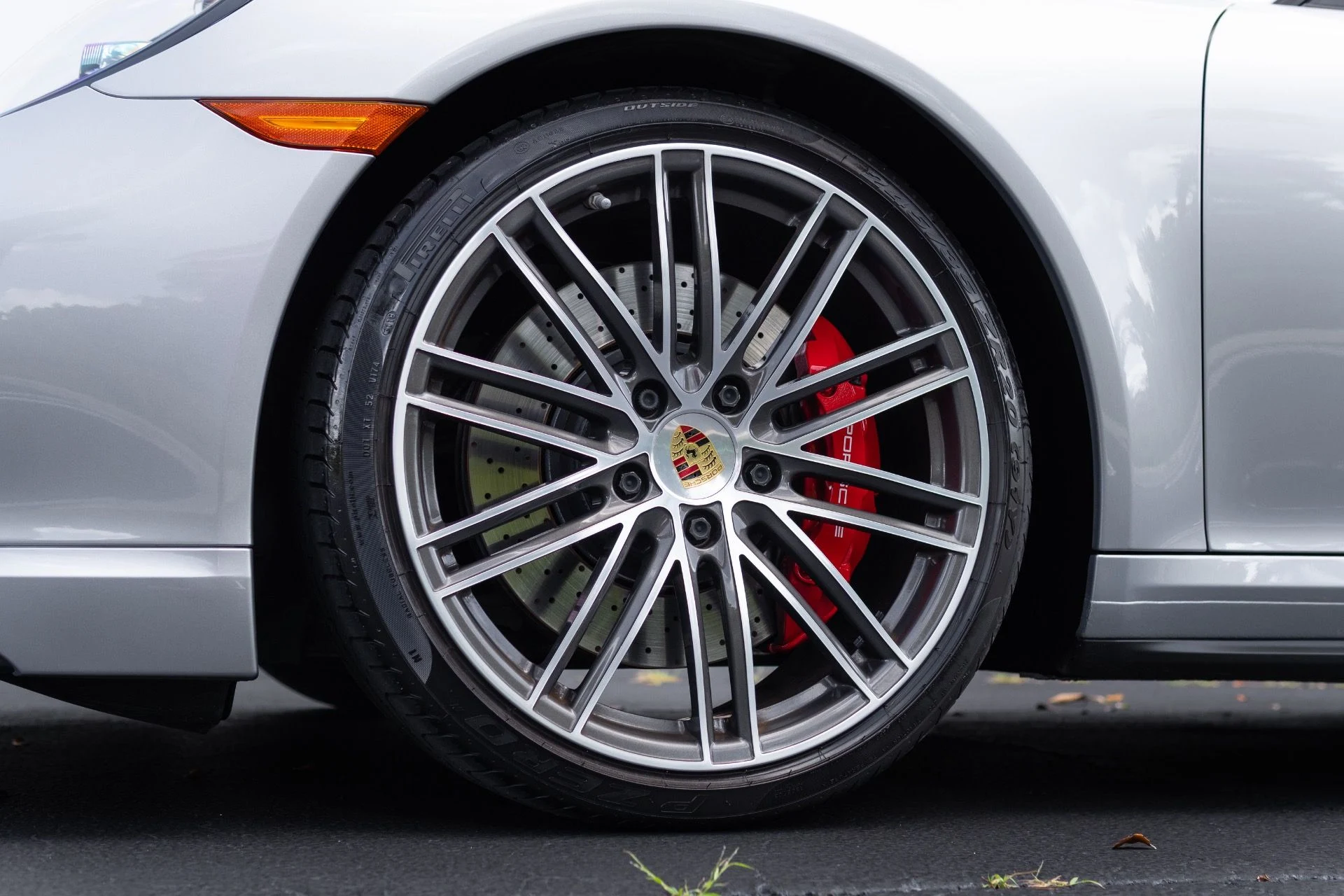 mph015_3139180201_Used_2019_Porsche_911_Turbo_1775252644_da72ff35d4