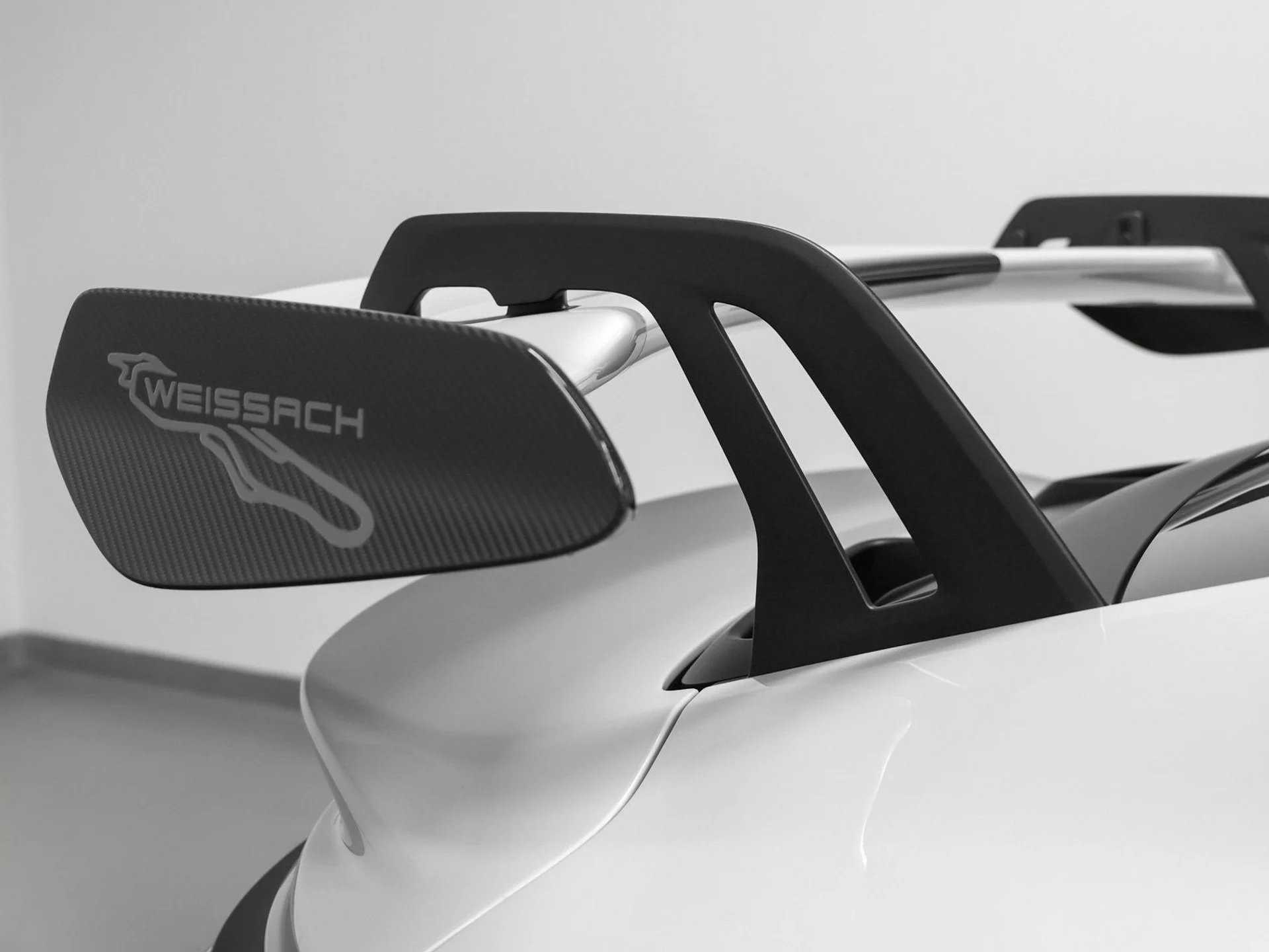 mph015_3140373408_16_4b2f145143