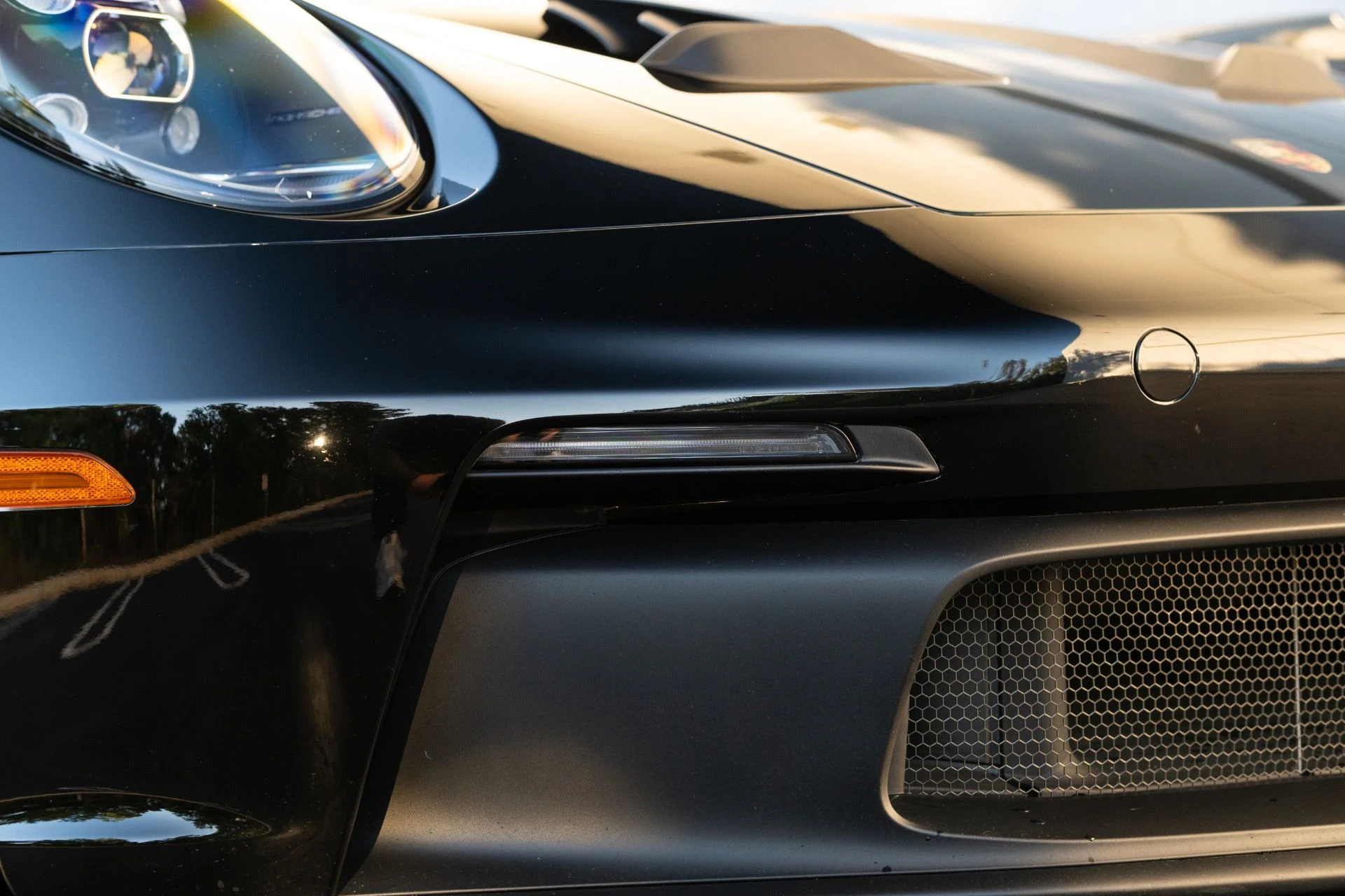 mph015_3149442638_Used_2025_Porsche_911_GT_3_RS_1770101342_ff7abc4594